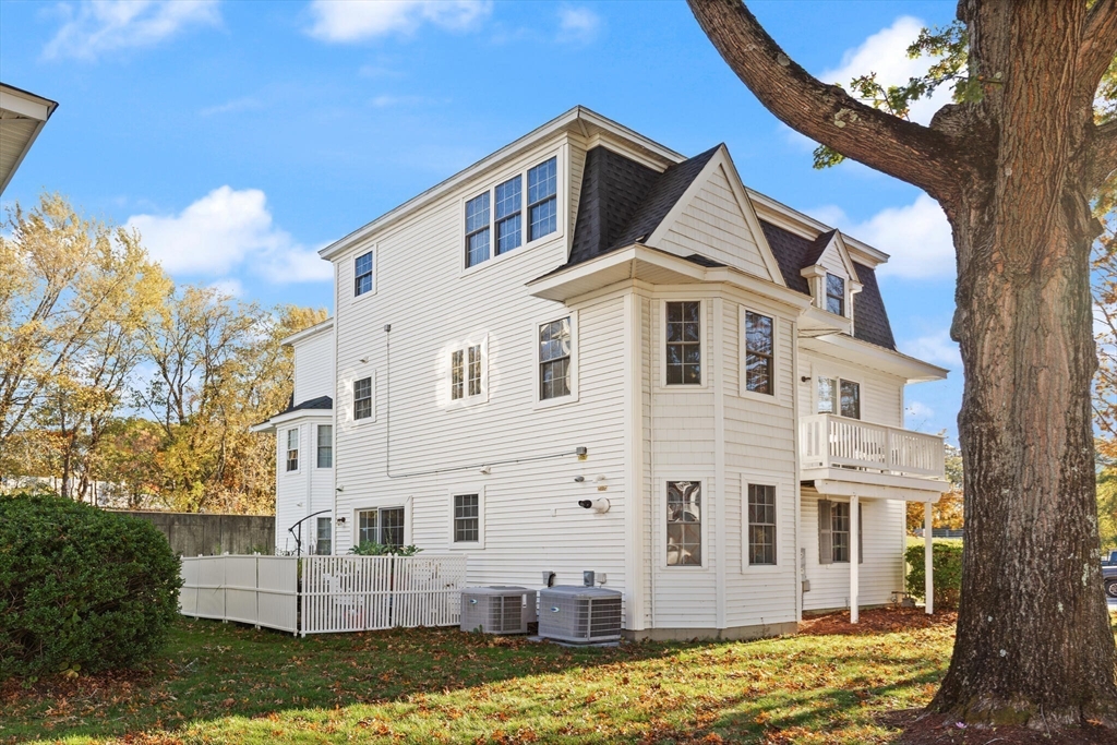 Framingham, Massachusetts, 01701, United States, 3 Bedrooms Bedrooms, ,3 BathroomsBathrooms,Residential,For Sale,1968924