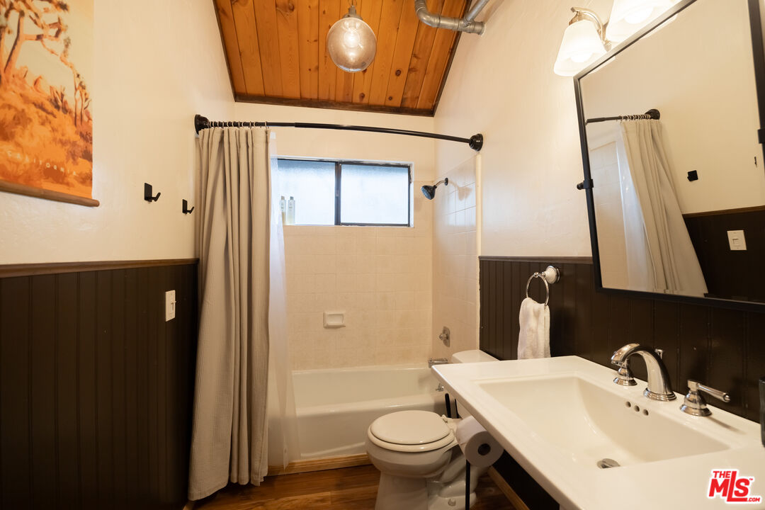 Twin Peaks, California, 92391, United States, 3 Bedrooms Bedrooms, ,2 BathroomsBathrooms,Residential,For Sale,1818443