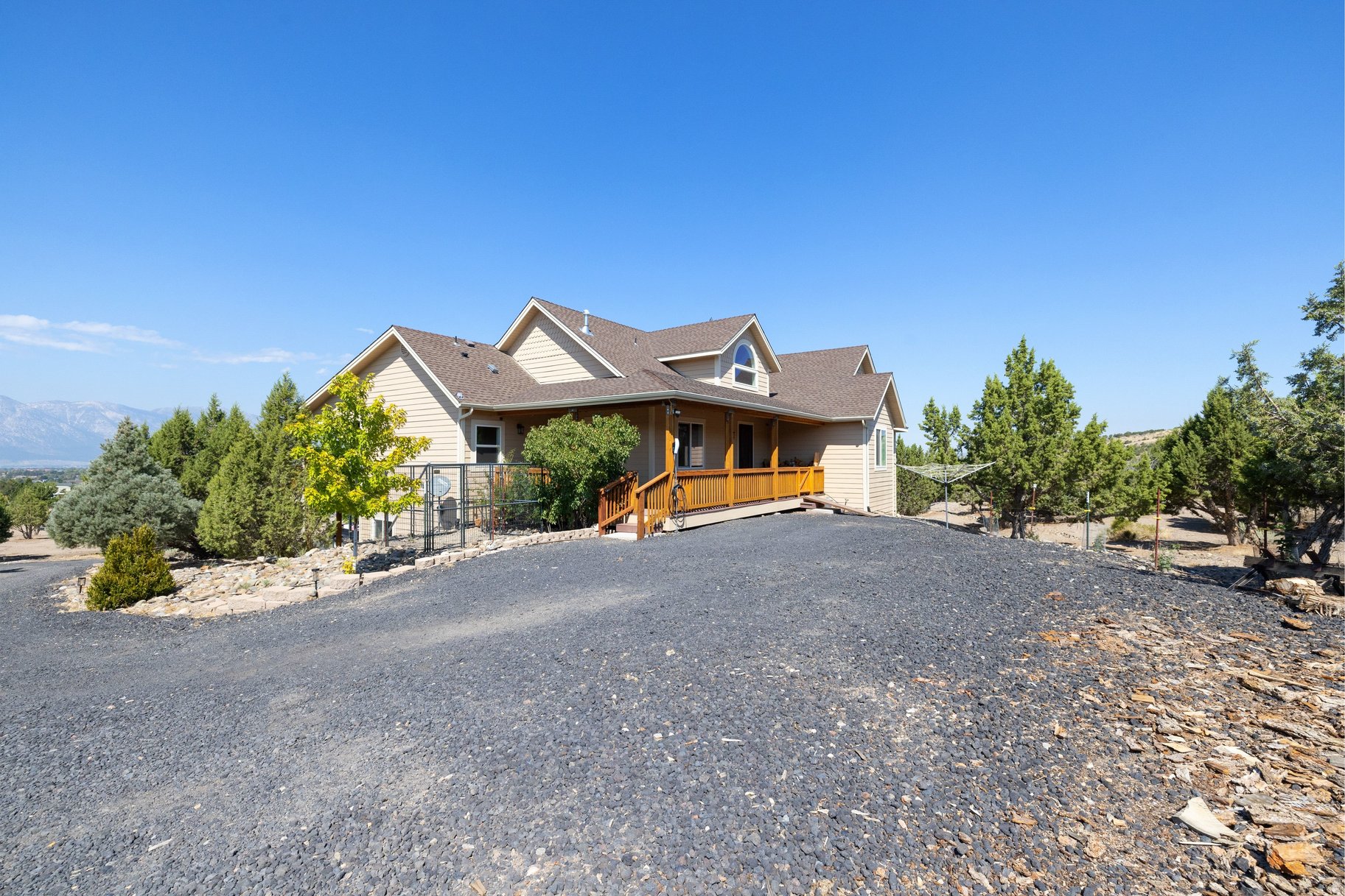  665 Rocking Horse Road - 物件實景