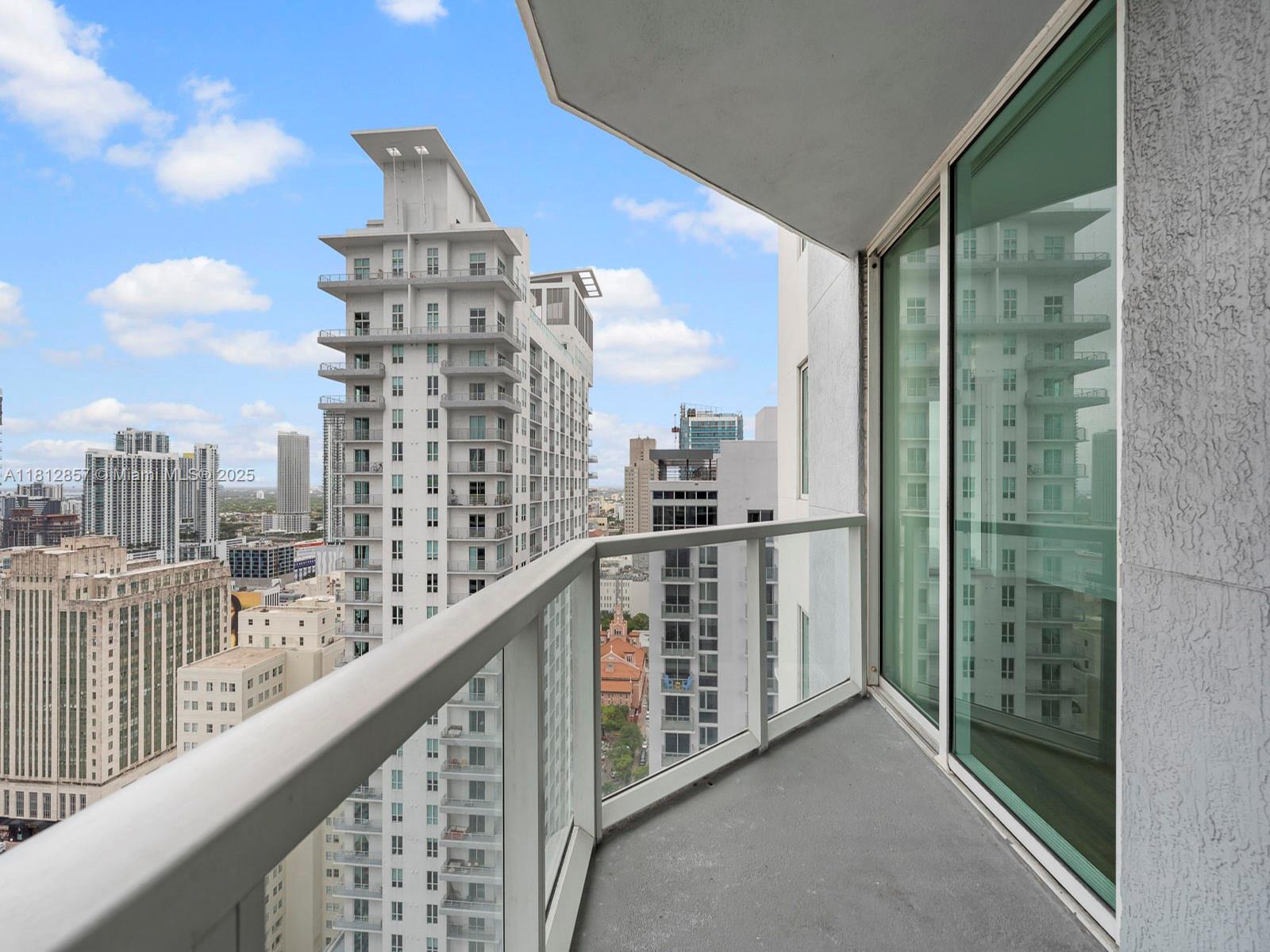 Miami, Florida, 33132, United States, 2 Bedrooms Bedrooms, ,2 BathroomsBathrooms,Residential,For Sale,1838941
