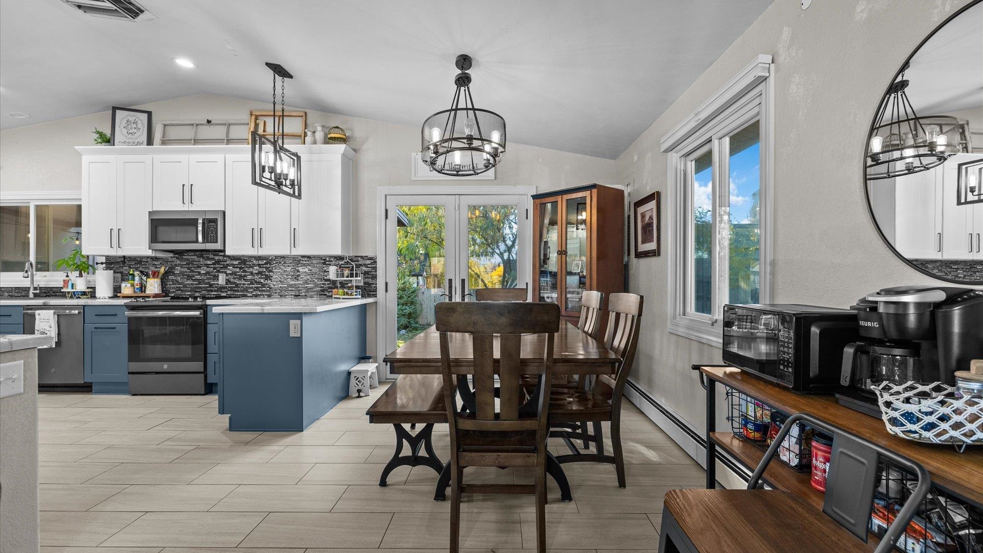 Grand Junction, Colorado, 81506, United States, 6 Bedrooms Bedrooms, ,3 BathroomsBathrooms,Residential,For Sale,1994905