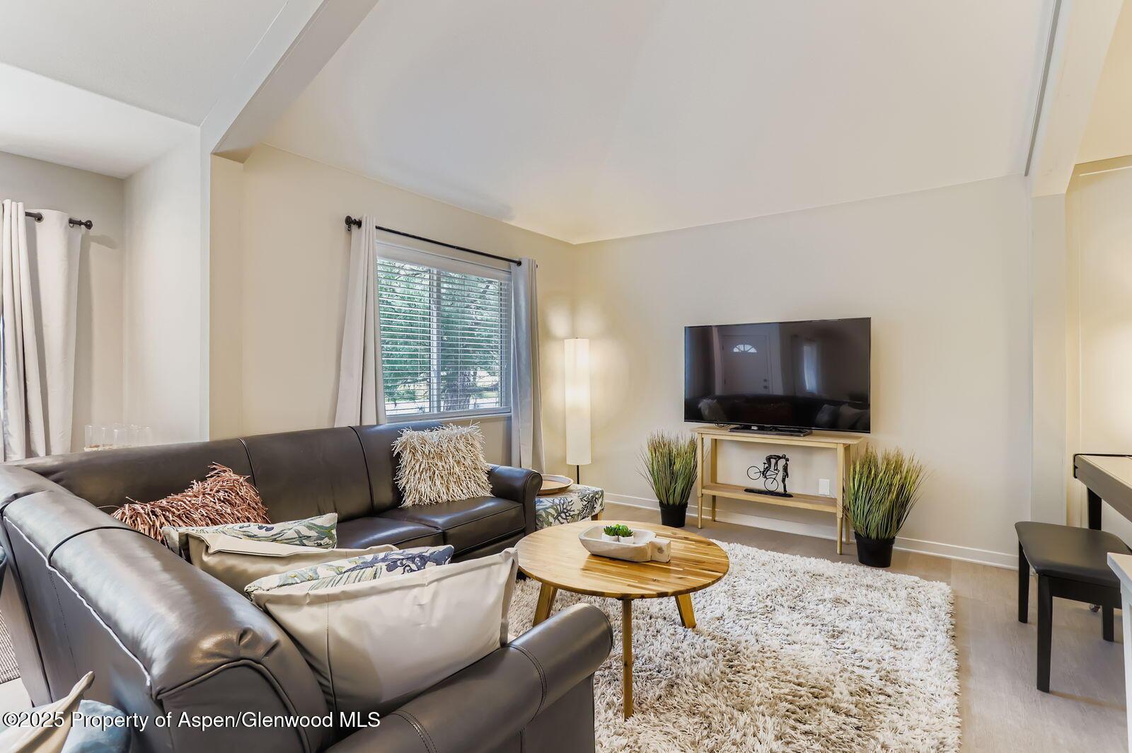 Louisville, Colorado, 80027, United States, 3 Bedrooms Bedrooms, ,3 BathroomsBathrooms,Residential,For Sale,1895805