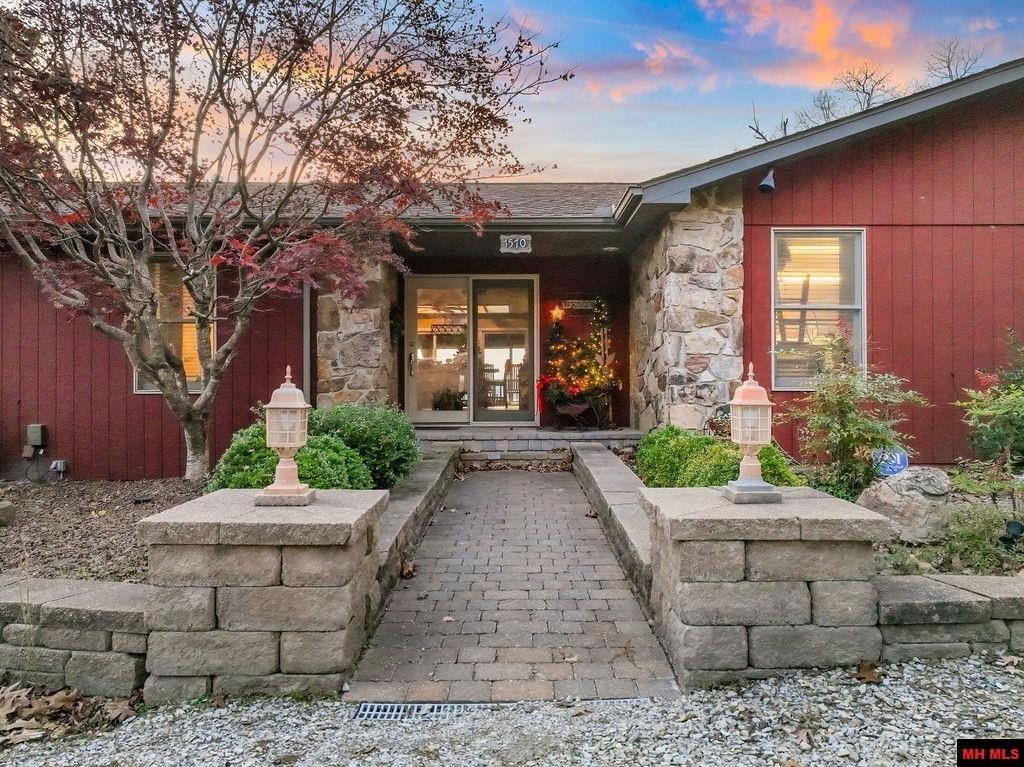 Jordan, Arkansas, 72519, United States, 4 Bedrooms Bedrooms, ,4 BathroomsBathrooms,Residential,For Sale,2005466