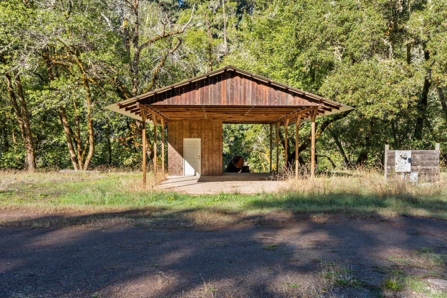 Philo, California, 95466, United States, 3 Bedrooms Bedrooms, ,3 BathroomsBathrooms,Residential,For Sale,1987364