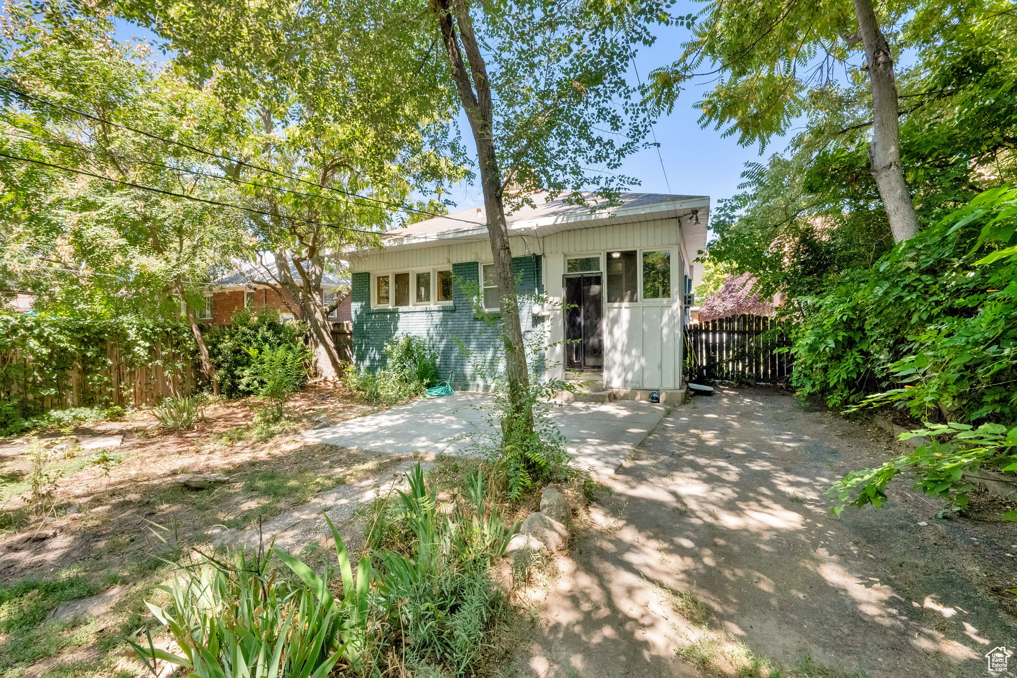 Salt Lake City, Utah, 84105, United States, 3 Bedrooms Bedrooms, ,1 BathroomBathrooms,Residential,For Sale,1918597