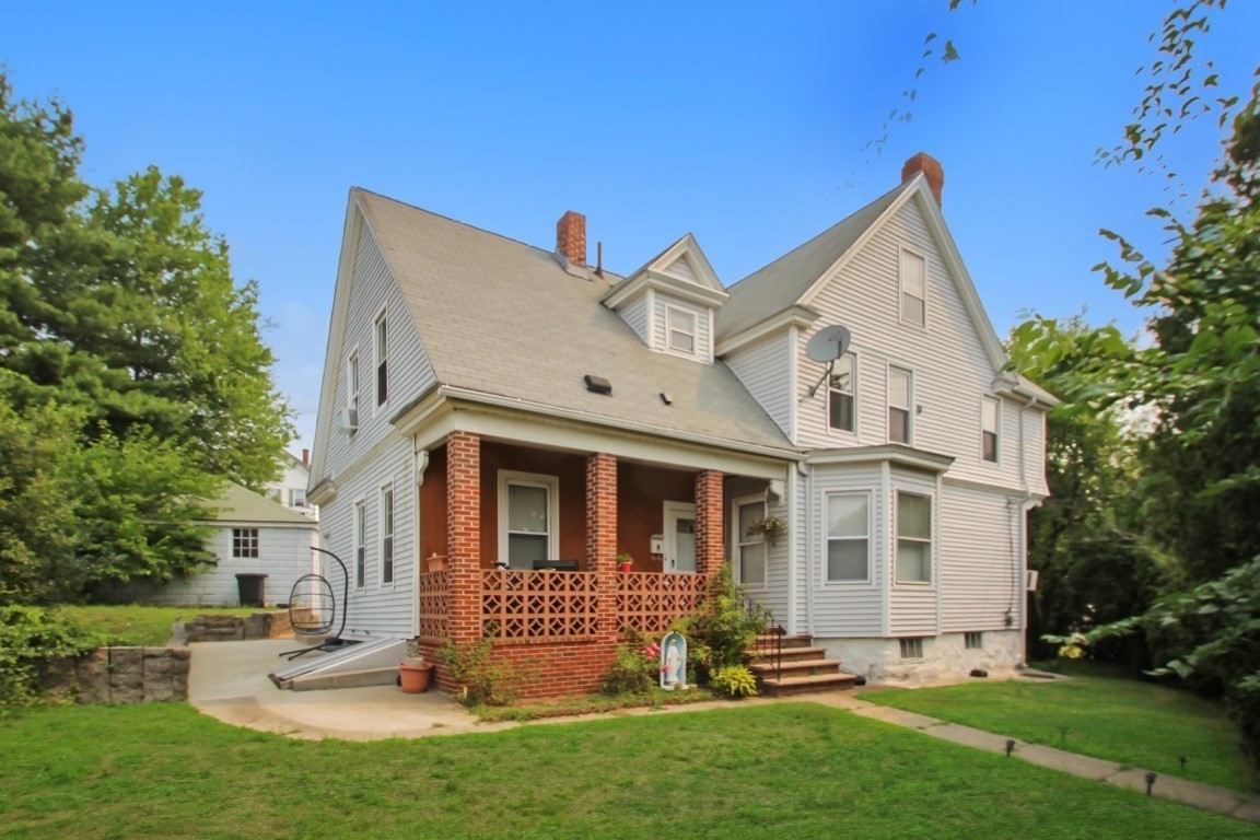 Methuen, Massachusetts, 01844, United States, 4 Bedrooms Bedrooms, ,2 BathroomsBathrooms,Residential,For Sale,1909485