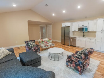 London, Kentucky, 40741, United States, 6 Bedrooms Bedrooms, ,7 BathroomsBathrooms,Residential,For Sale,2006001