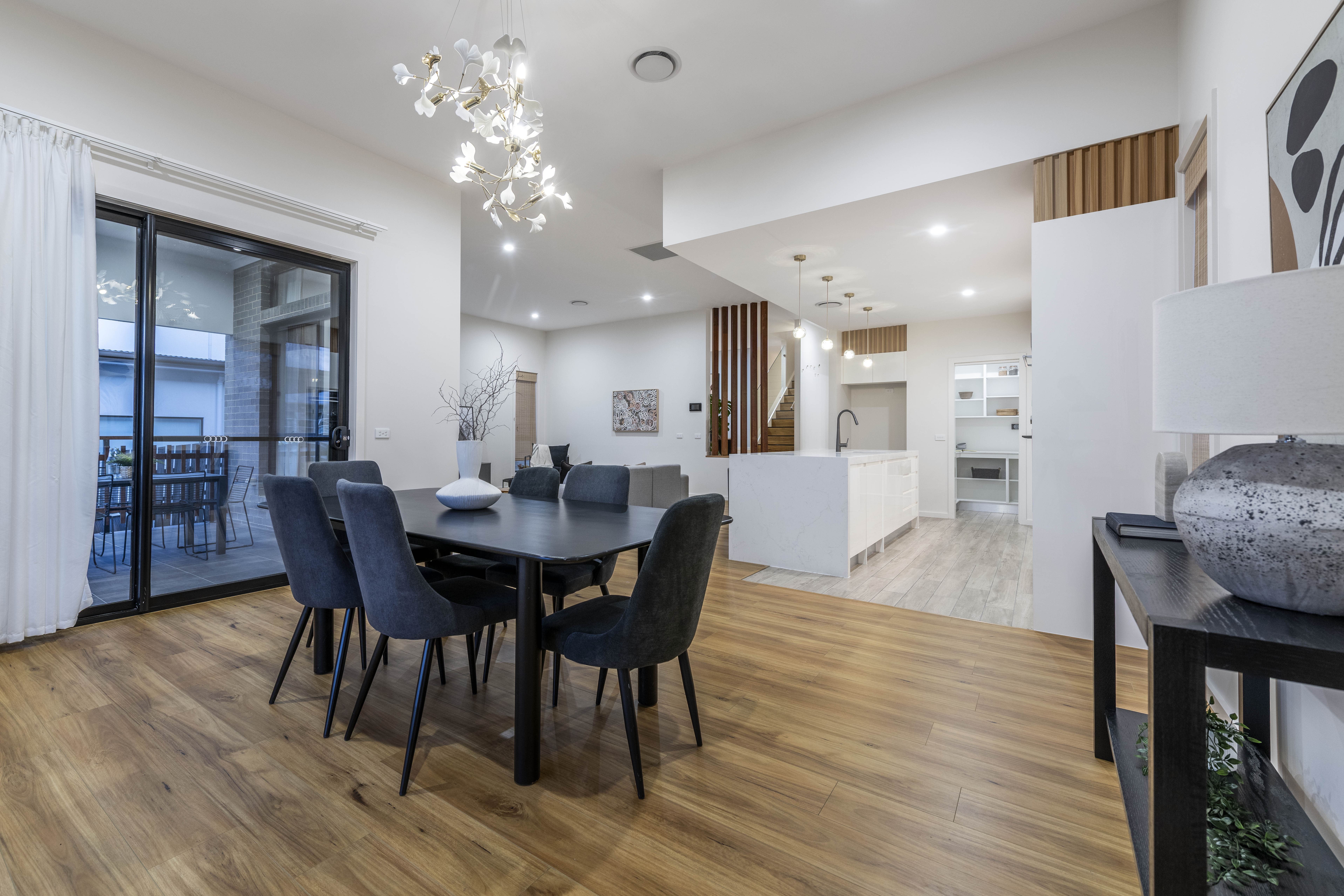  A Refined Family Home Offering Modern Comfort And Lifestyle Ease - 物件實景