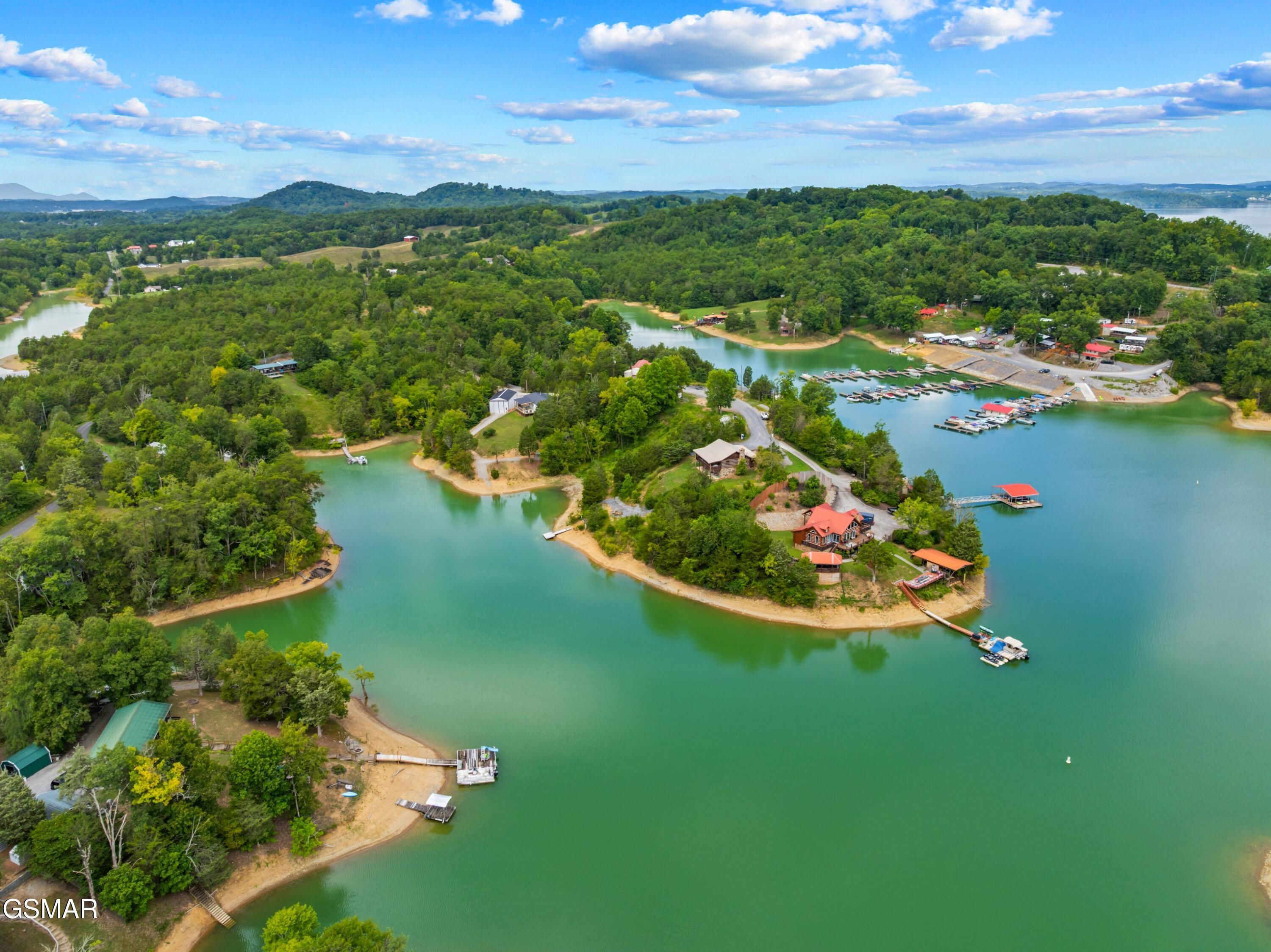 Dandridge, Tennessee, 37725, United States, 3 Bedrooms Bedrooms, ,2 BathroomsBathrooms,Residential,For Sale,1982636