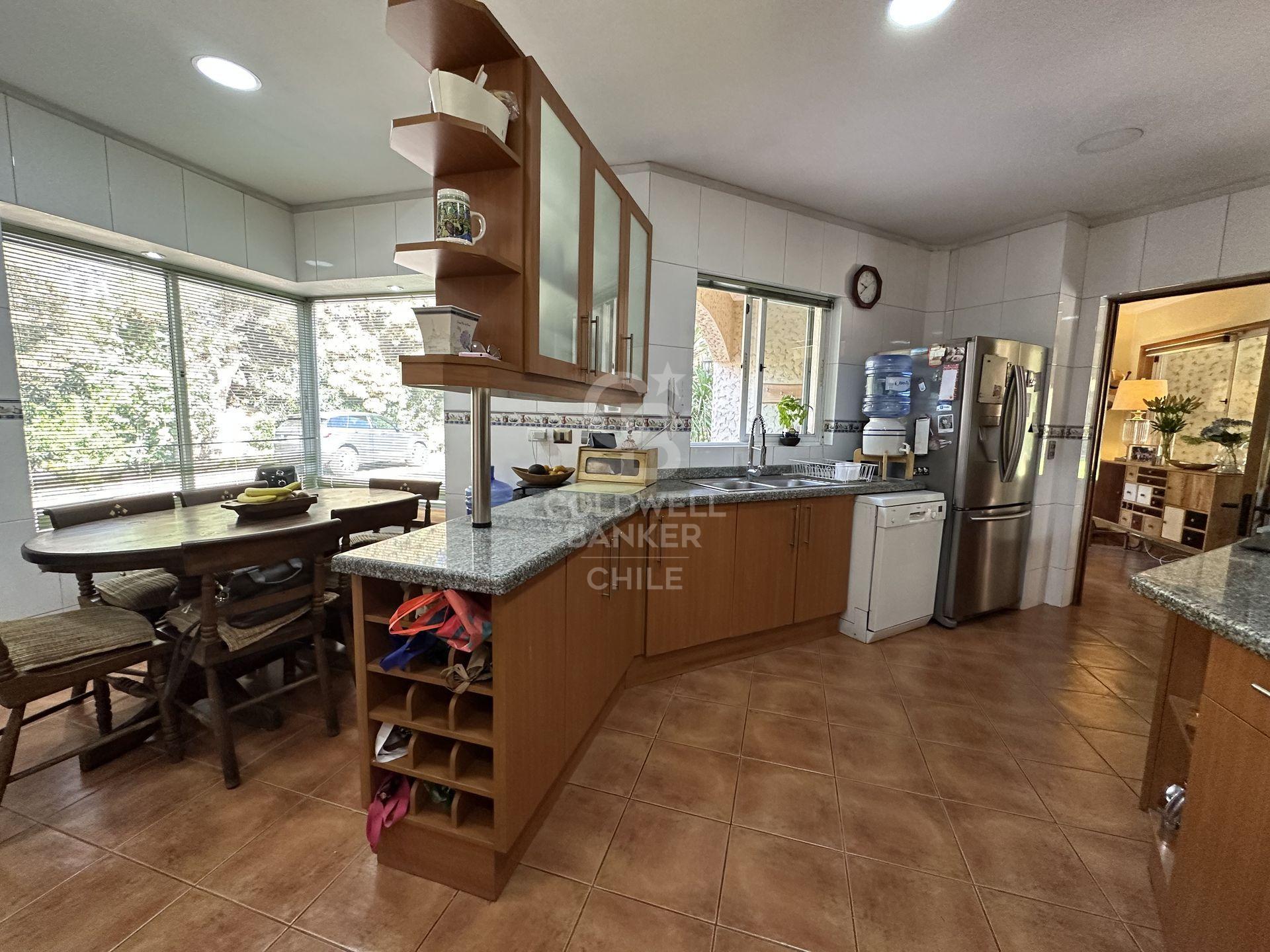 Colina, Chile, 4 Bedrooms Bedrooms, ,4 BathroomsBathrooms,Residential,For Sale,1760633