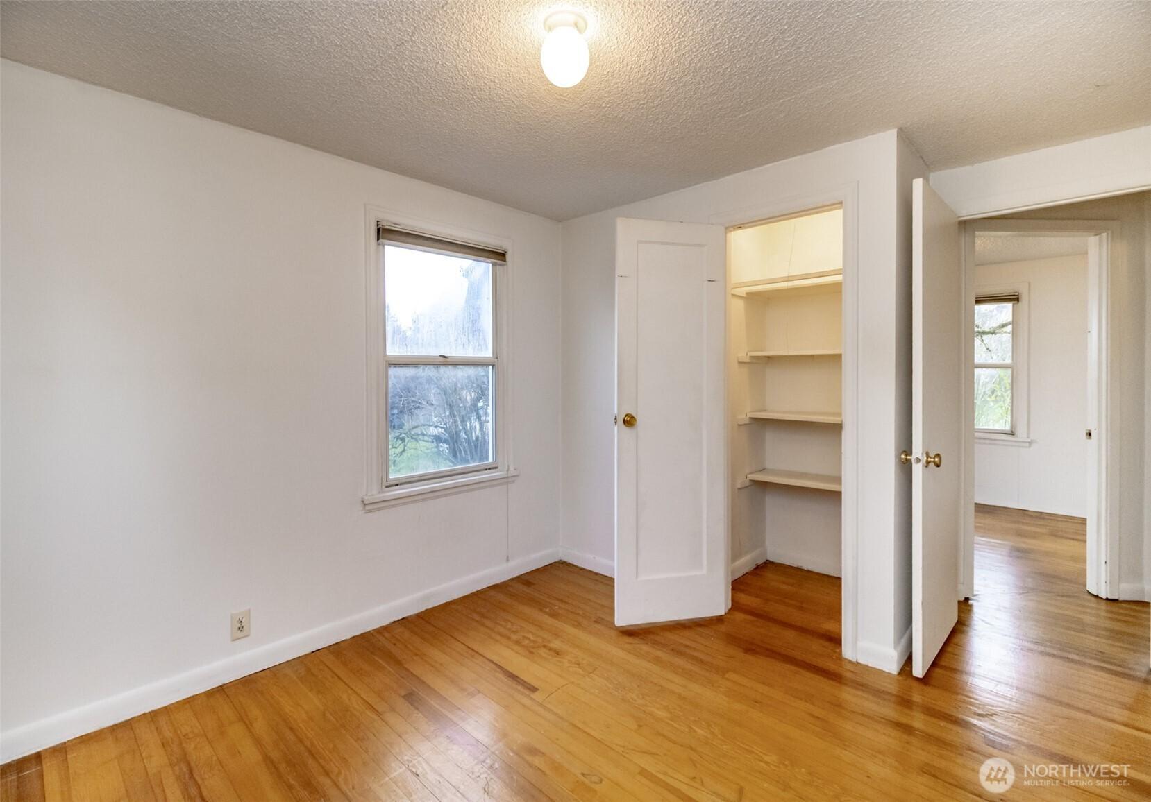 TUKWILA, Washington, 98168, United States, 2 Bedrooms Bedrooms, ,1 BathroomBathrooms,Residential,For Sale,2003003