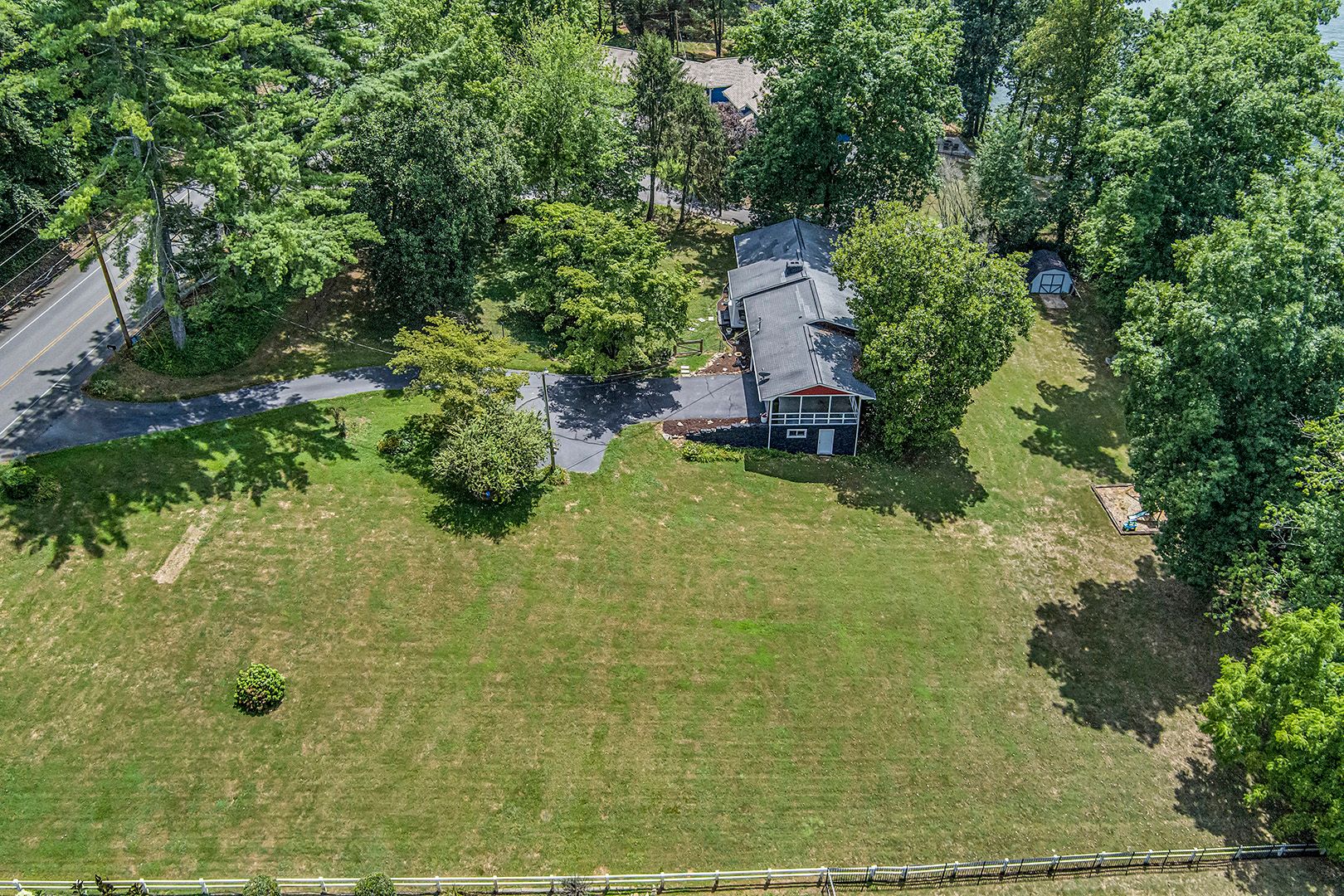 Harriman, Tennessee, 37748, United States, 3 Bedrooms Bedrooms, ,3 BathroomsBathrooms,Residential,For Sale,2011405