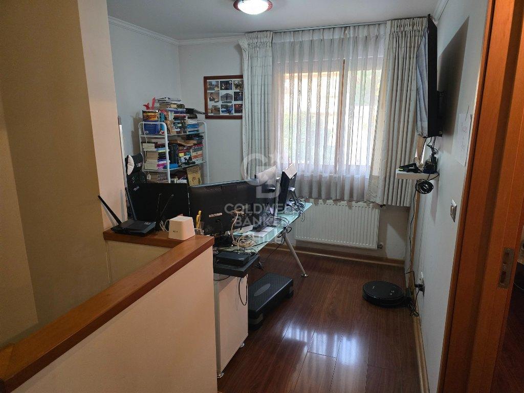 La Reina, Chile, 3 Bedrooms Bedrooms, ,3 BathroomsBathrooms,Residential,For Sale,1827859