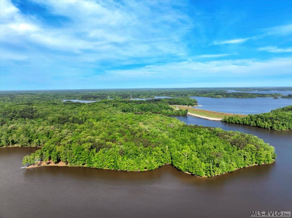 Clarksville, Virginia, 23927, United States, 3 Bedrooms Bedrooms, ,2 BathroomsBathrooms,Residential,For Sale,1805188