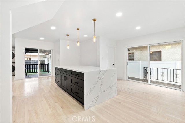 Long Beach, California, 90813, United States, 3 Bedrooms Bedrooms, ,4 BathroomsBathrooms,Residential,For Sale,1990787