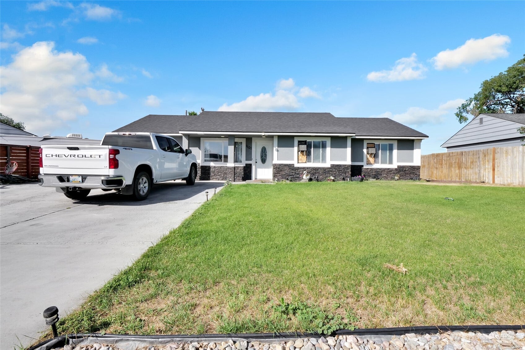 Arnold Dr, Moses Lake, WA 98837