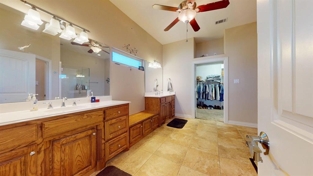 Forney, Texas, 75126, United States, 6 Bedrooms Bedrooms, ,6 BathroomsBathrooms,Residential,For Sale,1991936