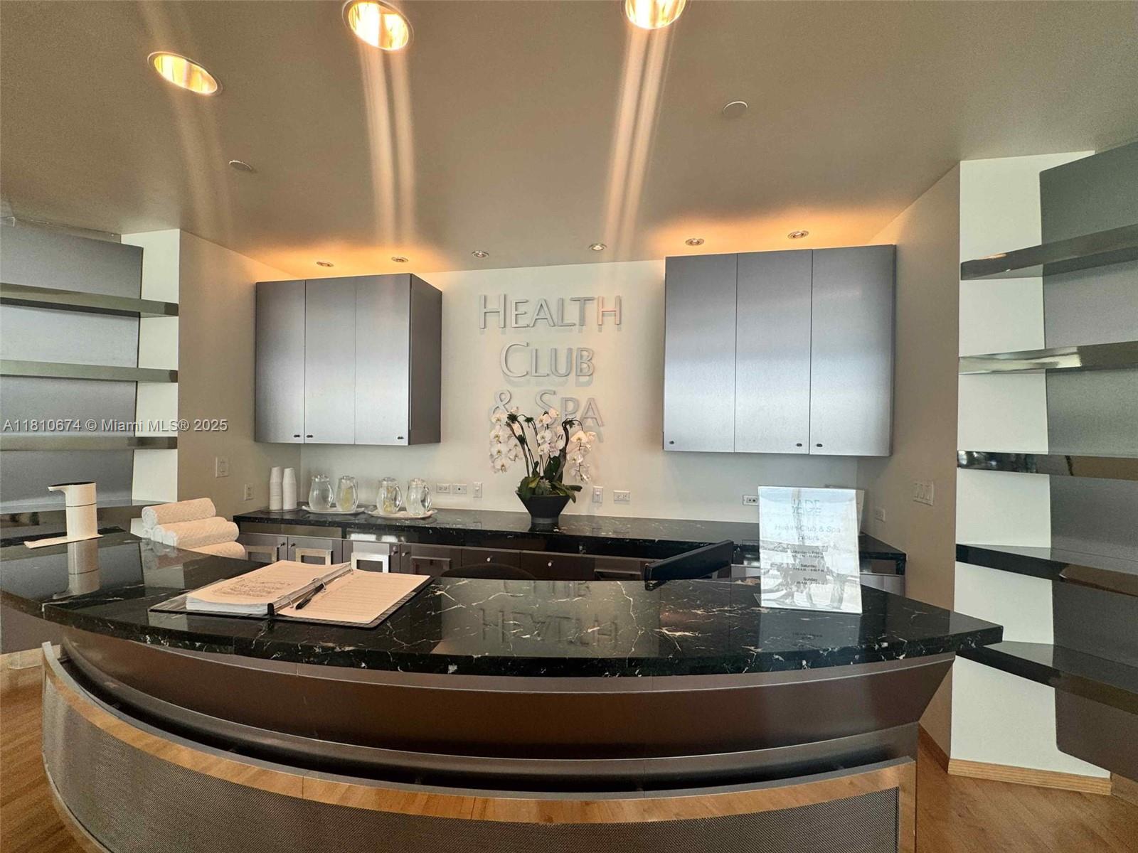Miami, Florida, 33131, United States, 1 Bedroom Bedrooms, ,1 BathroomBathrooms,Residential,For Sale,1837622