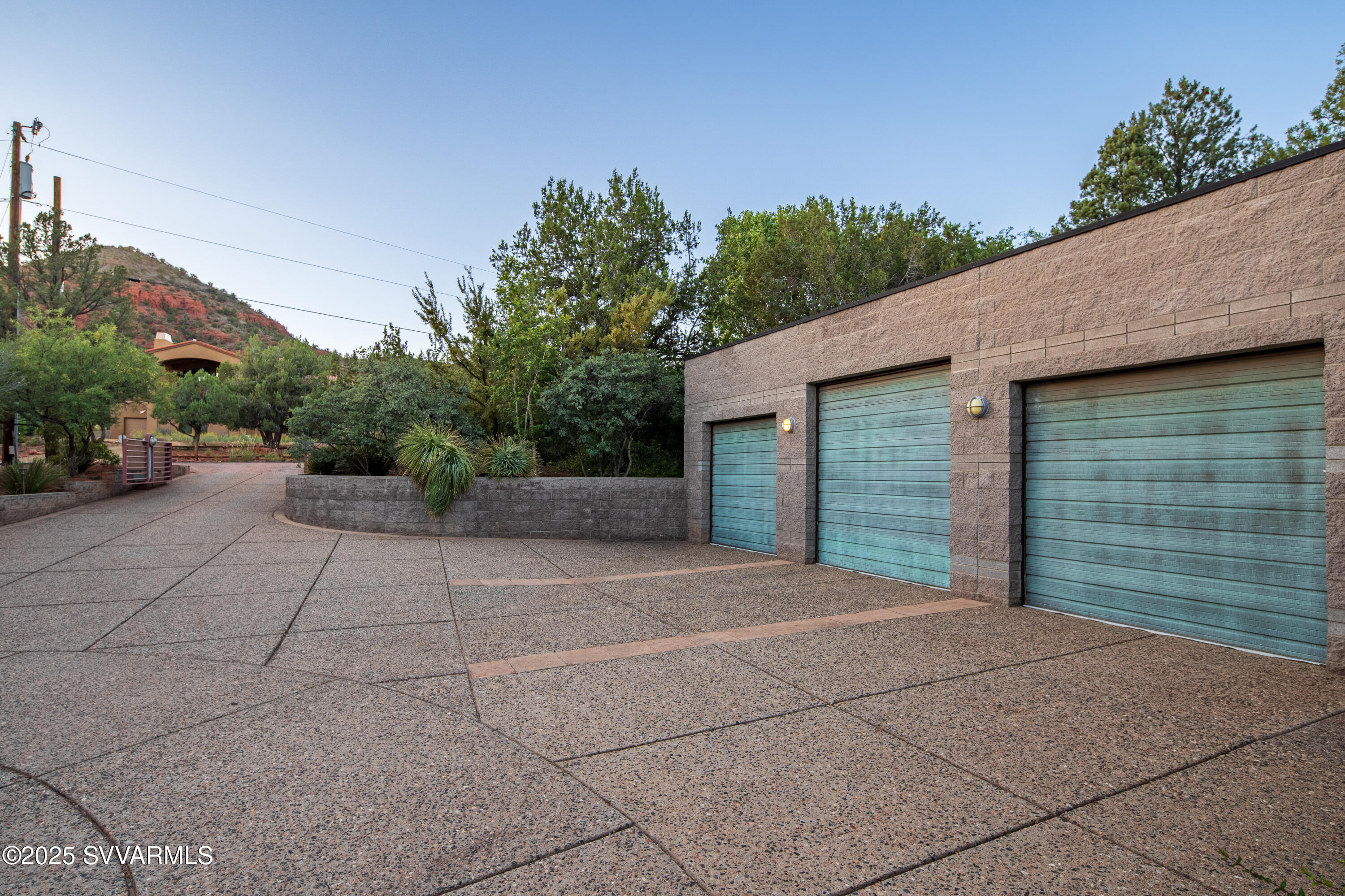 Sedona, Arizona, 86336, United States, 4 Bedrooms Bedrooms, ,3 BathroomsBathrooms,Residential,For Sale,1895371