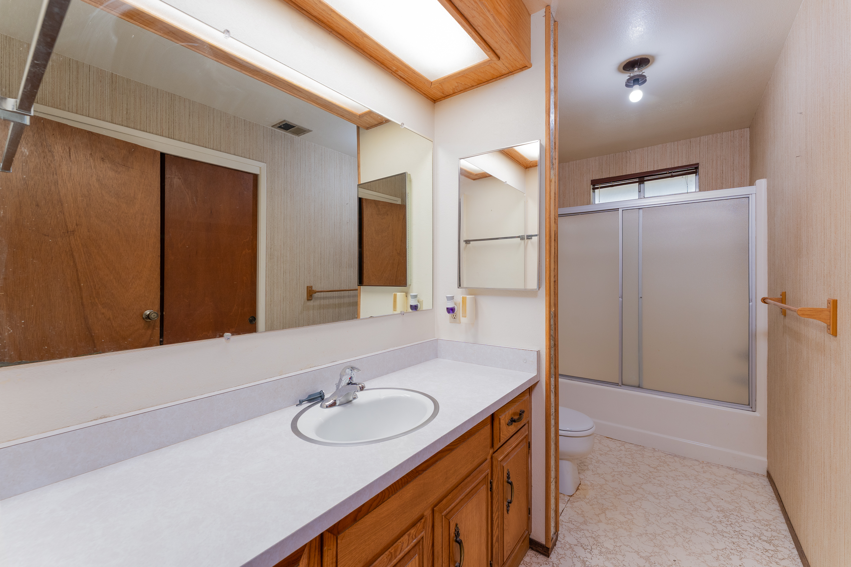 Ukiah, California, 95482, United States, 4 Bedrooms Bedrooms, ,2 BathroomsBathrooms,Residential,For Sale,1949294