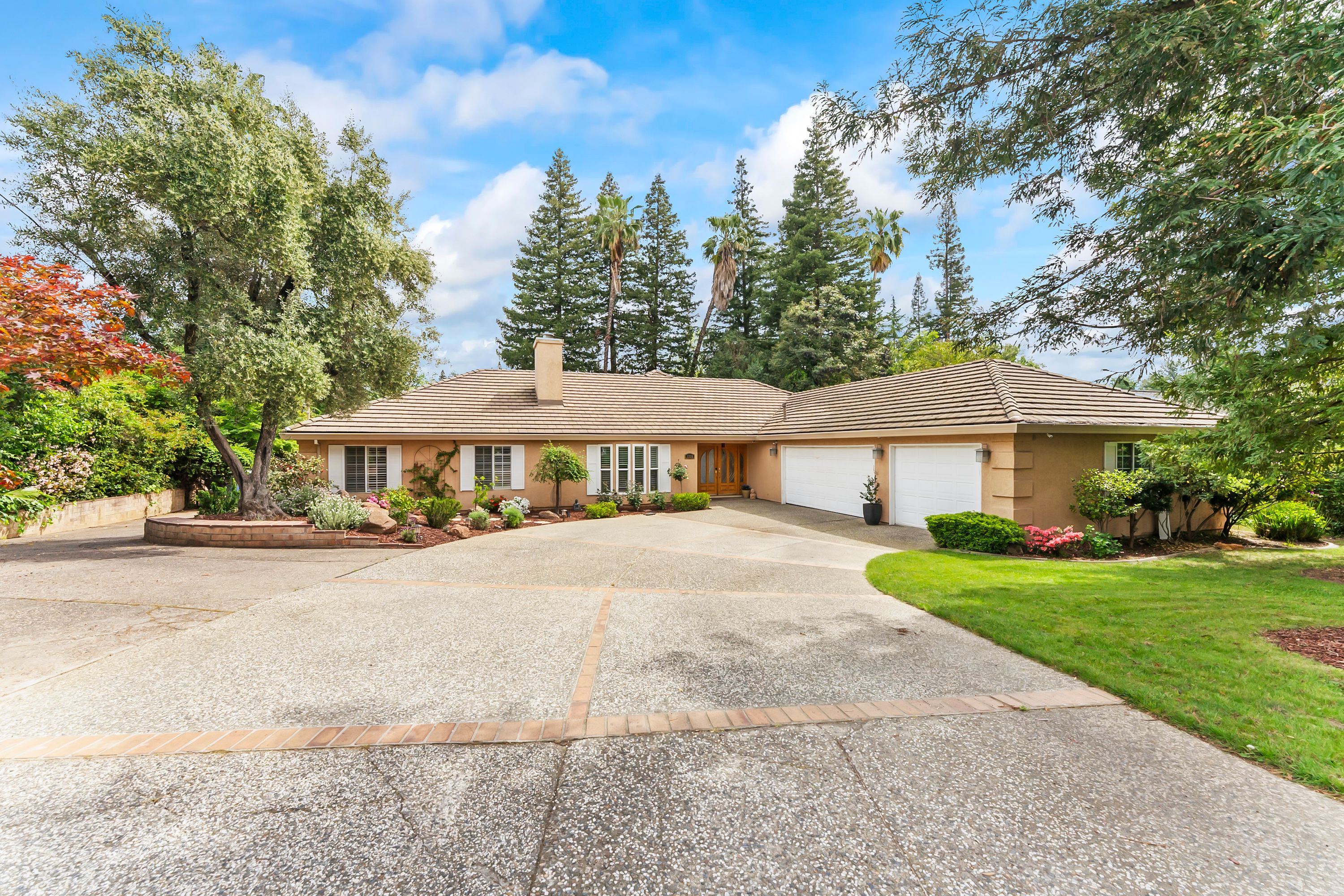  2230 Hillcrest Way, Carmichael, CA 95608 - 物件實景