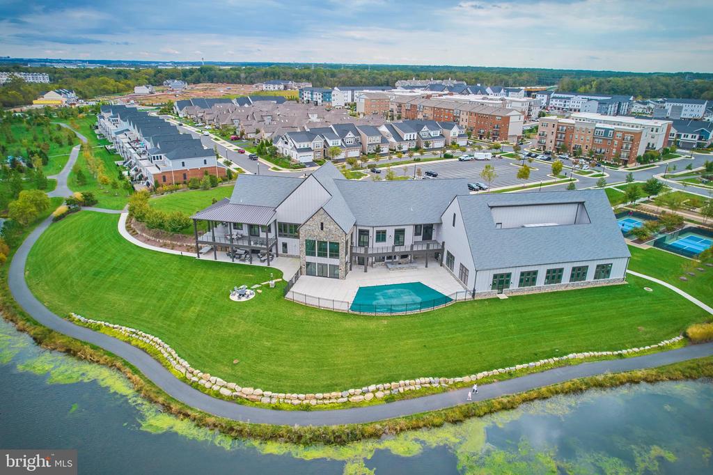 Ashburn, Virginia, 20148, United States, 3 Bedrooms Bedrooms, ,2 BathroomsBathrooms,Residential,For Sale,1977390