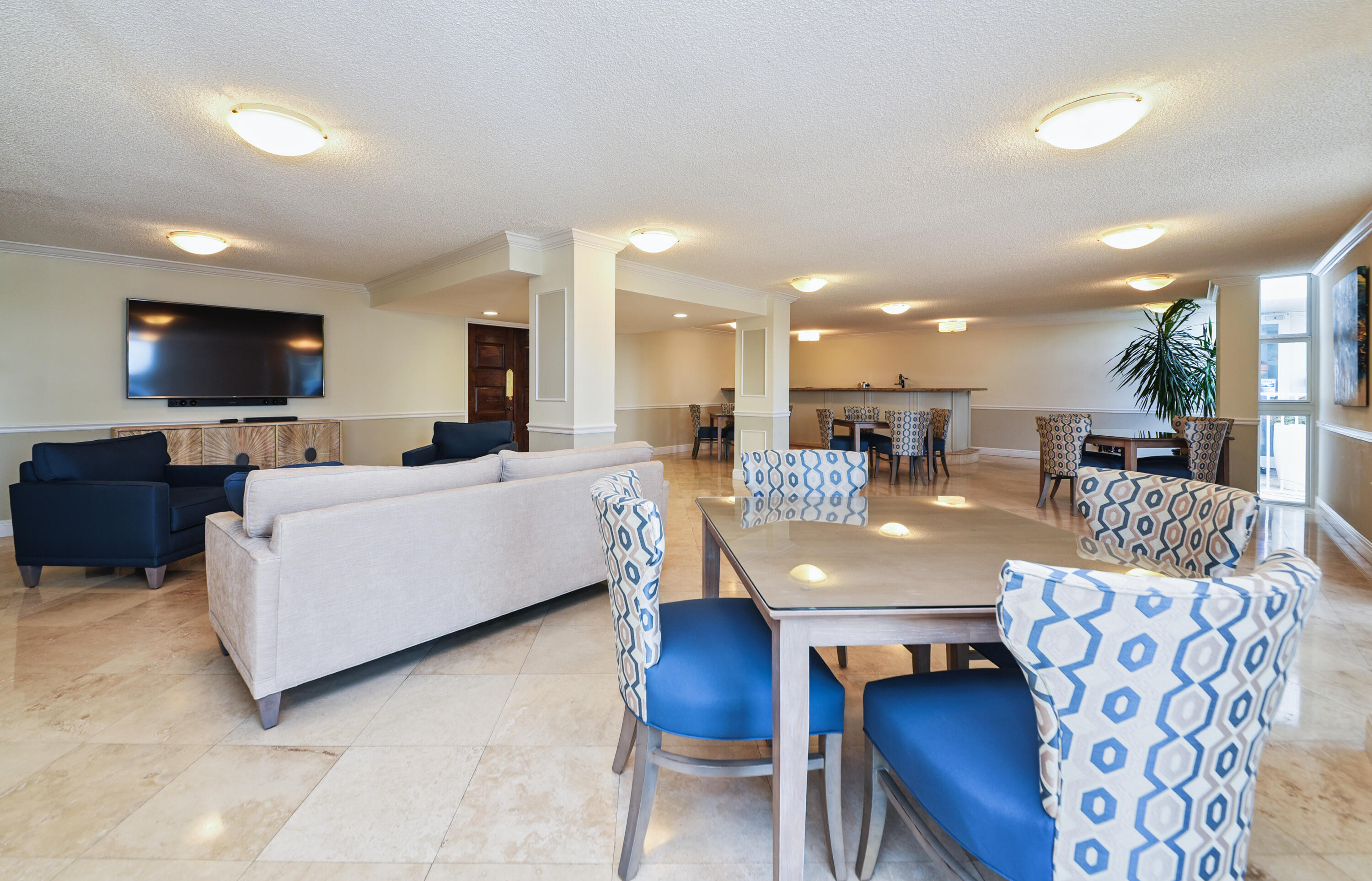 Delray Beach, Florida, 33483, United States, 2 Bedrooms Bedrooms, ,2 BathroomsBathrooms,Residential,For Sale,1826520