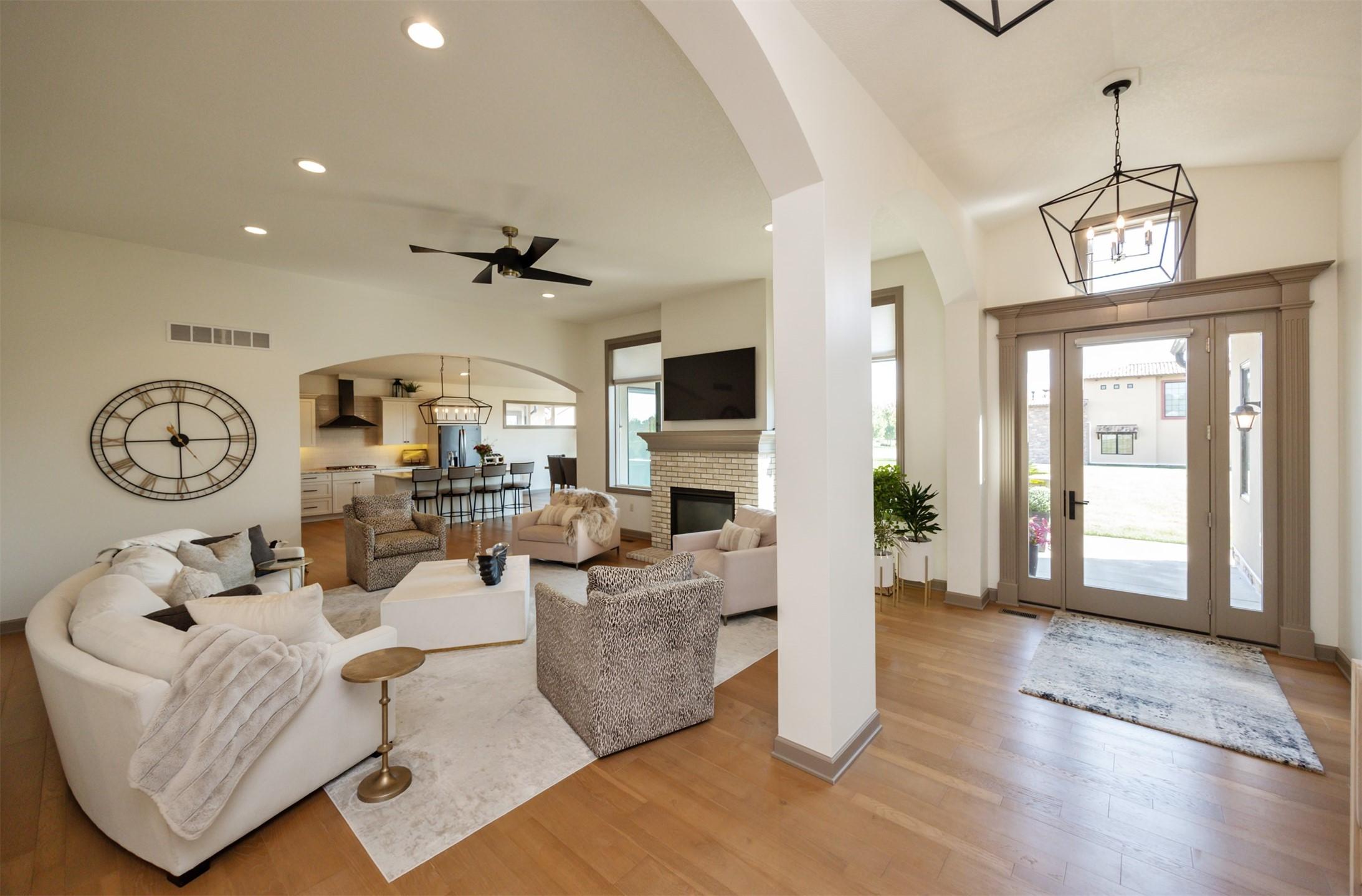 Johnston, Iowa, 50131, United States, 4 Bedrooms Bedrooms, ,4 BathroomsBathrooms,Residential,For Sale,1974668