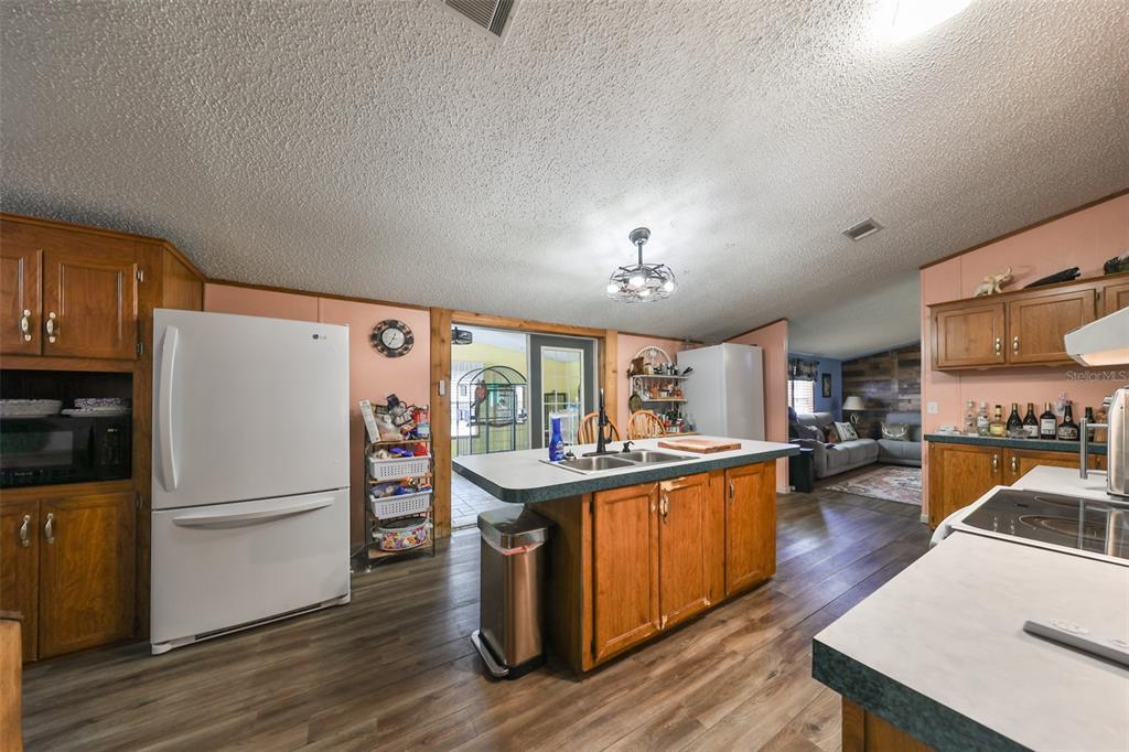 Wimauma, Florida, 33598, United States, 3 Bedrooms Bedrooms, ,2 BathroomsBathrooms,Residential,For Sale,1976753