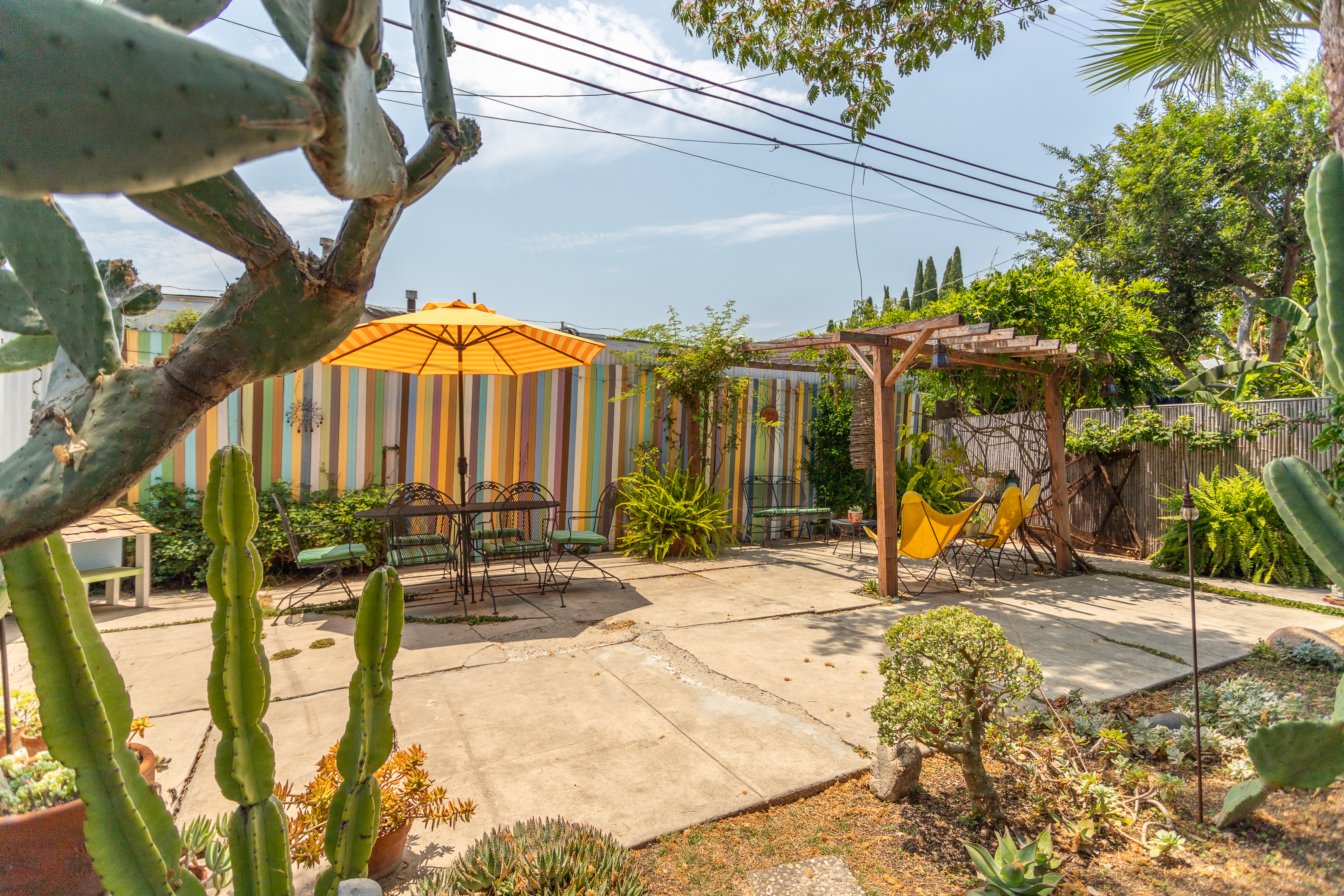  5836 La Mirada Avenue - 物件實景