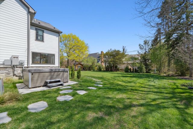 Birmingham, Michigan, 48009, United States, 5 Bedrooms Bedrooms, ,Residential,For Sale,1792360