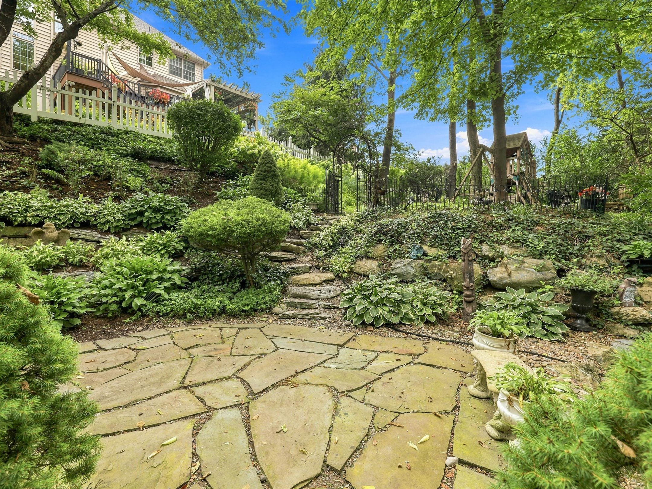  66 Stoneridge Dr - 物件實景