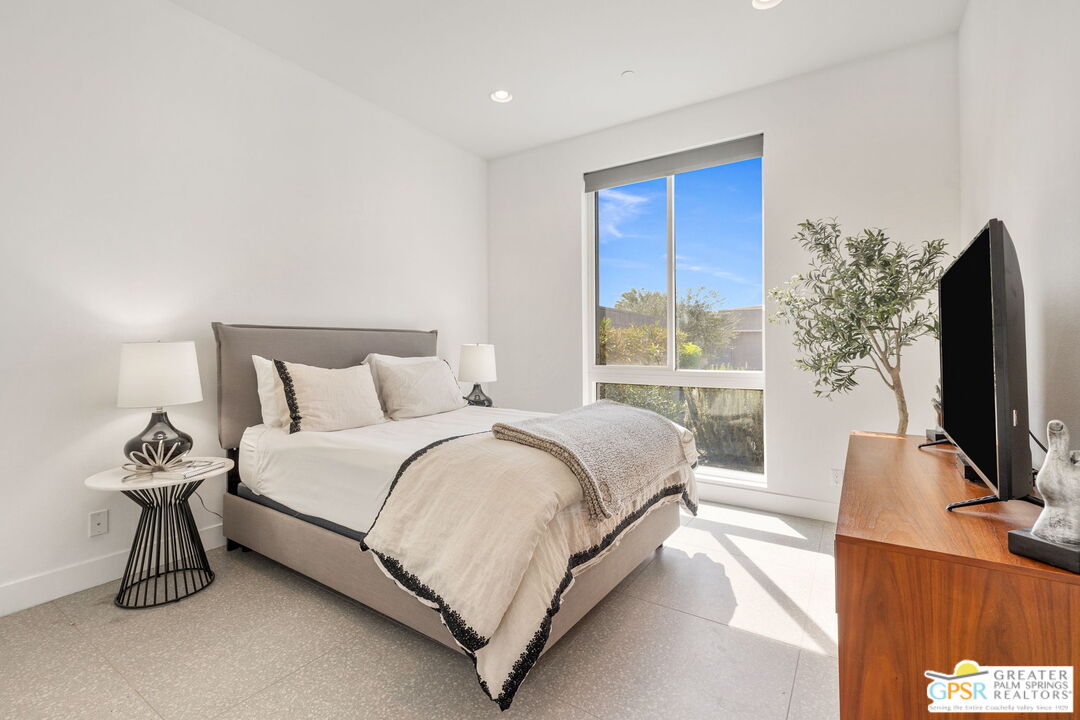 Palm Springs, California, 92262, United States, 3 Bedrooms Bedrooms, ,3 BathroomsBathrooms,Residential,For Sale,1927236
