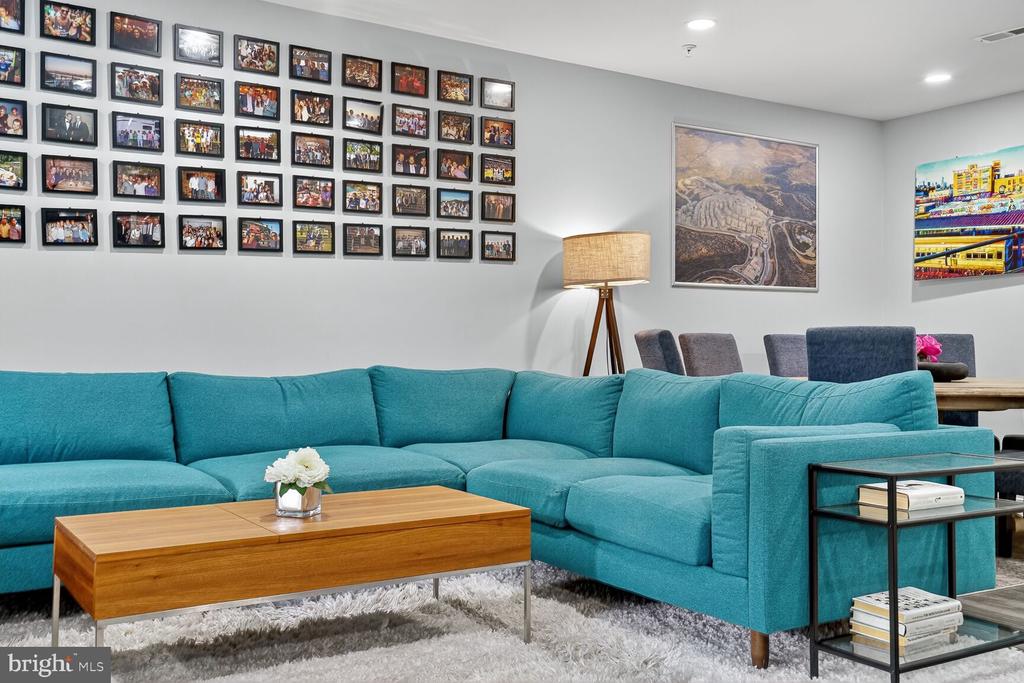 Washington, District of Columbia, 20010, United States, 2 Bedrooms Bedrooms, ,2 BathroomsBathrooms,Residential,For Sale,1975364