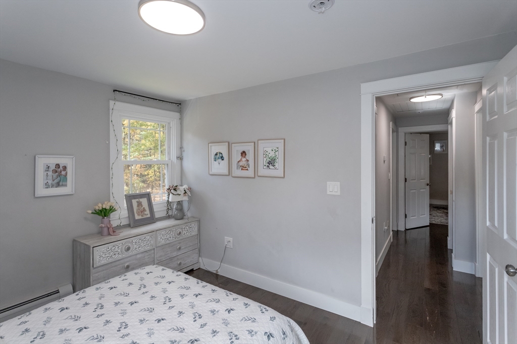 Westfield, Massachusetts, 01085, United States, 4 Bedrooms Bedrooms, ,2 BathroomsBathrooms,Residential,For Sale,1967509