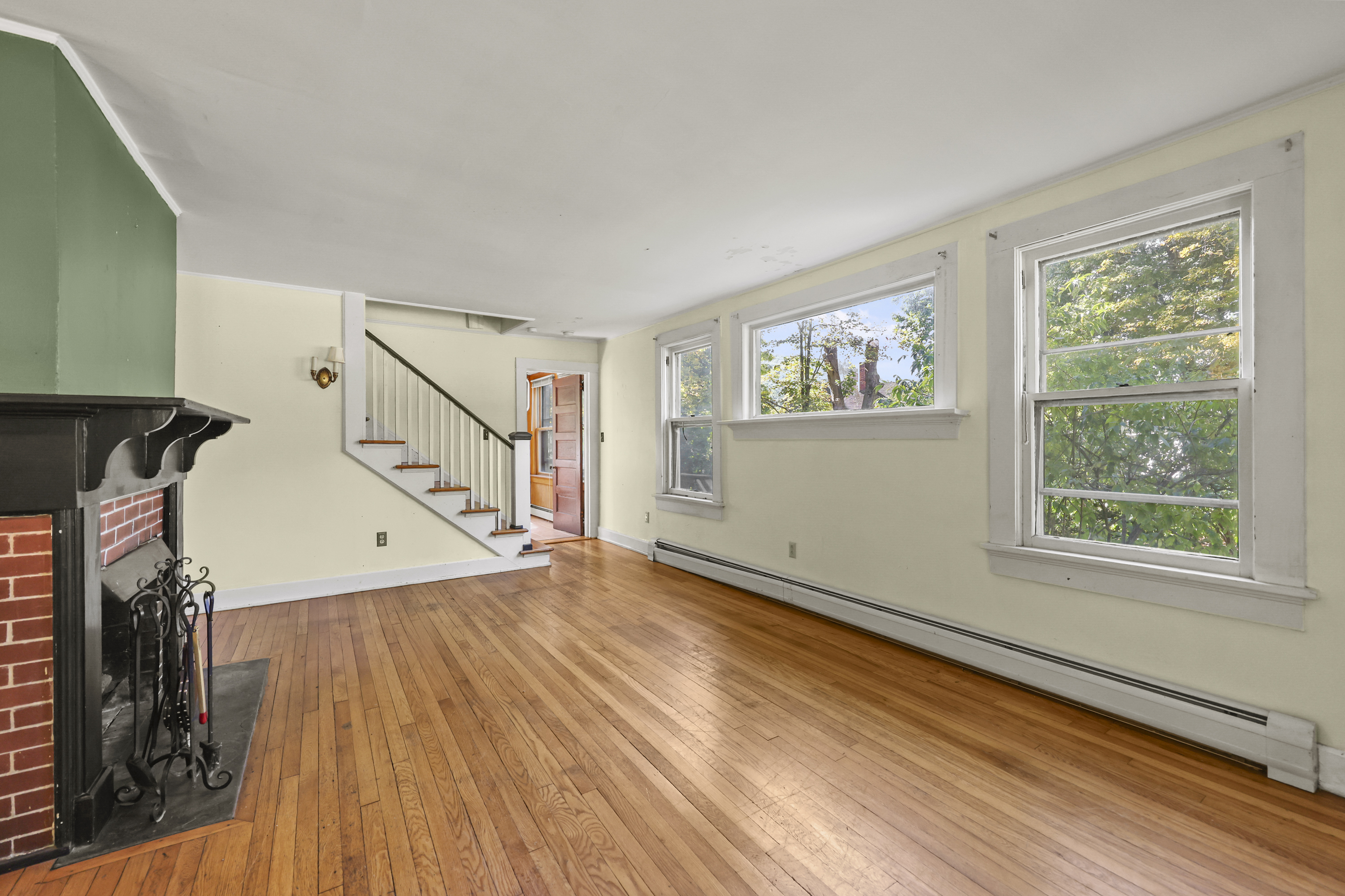  CHARMING STOCKBRIDGE 4-BED HOME AWAITS YOUR VISION - 物件實景