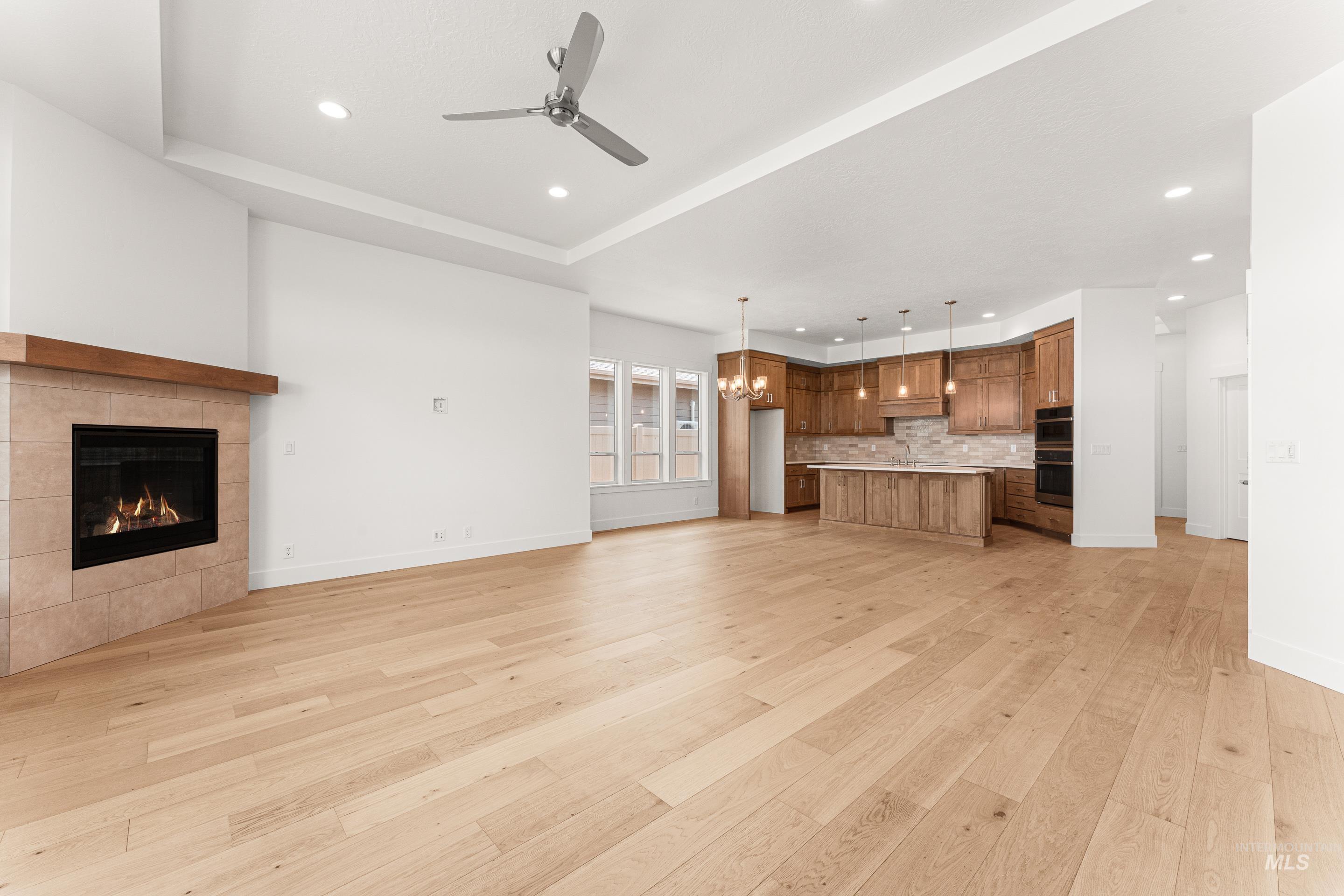 Boise, Idaho, 83716, United States, 3 Bedrooms Bedrooms, ,Residential,For Sale,1927423