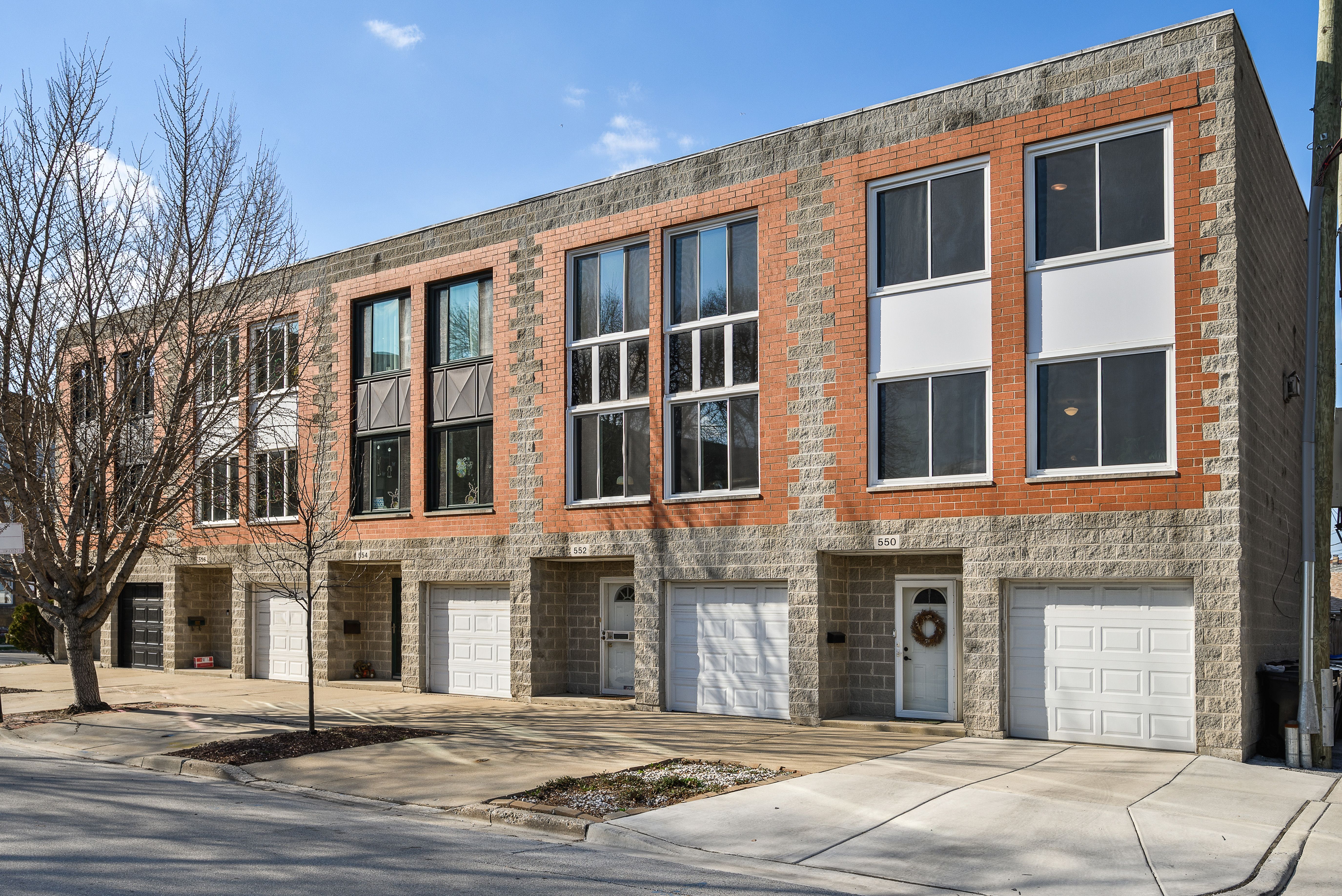  Incredible Opportunity in Canaryville Bridgeport - 物件實景