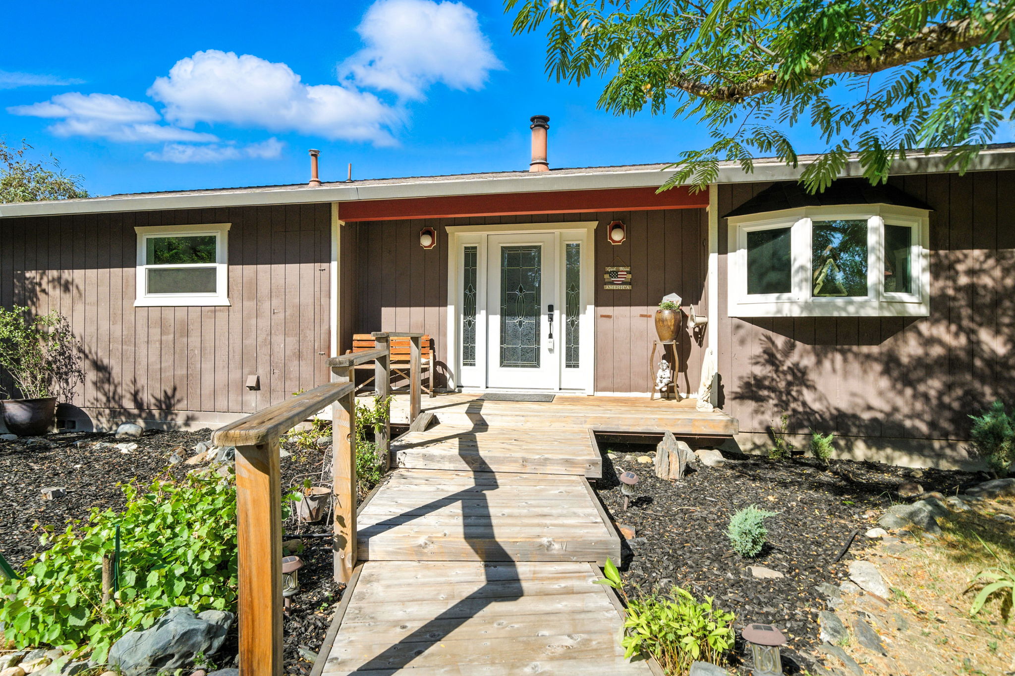 Lewiston, California, 96052, United States, 3 Bedrooms Bedrooms, ,3 BathroomsBathrooms,Residential,For Sale,1937334