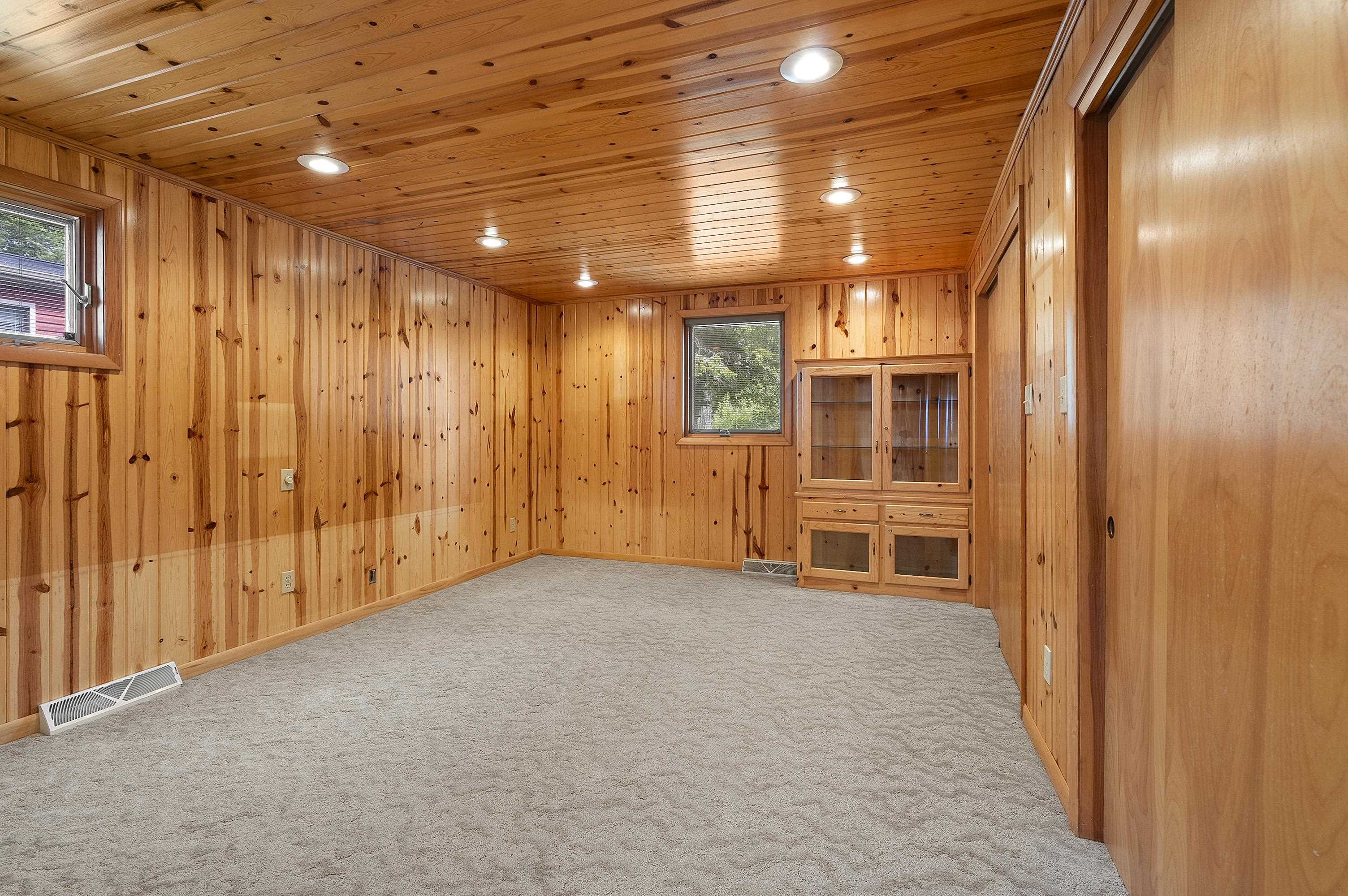 LUXEMBURG, Wisconsin, 54217, United States, 2 Bedrooms Bedrooms, ,2 BathroomsBathrooms,Residential,For Sale,1948944