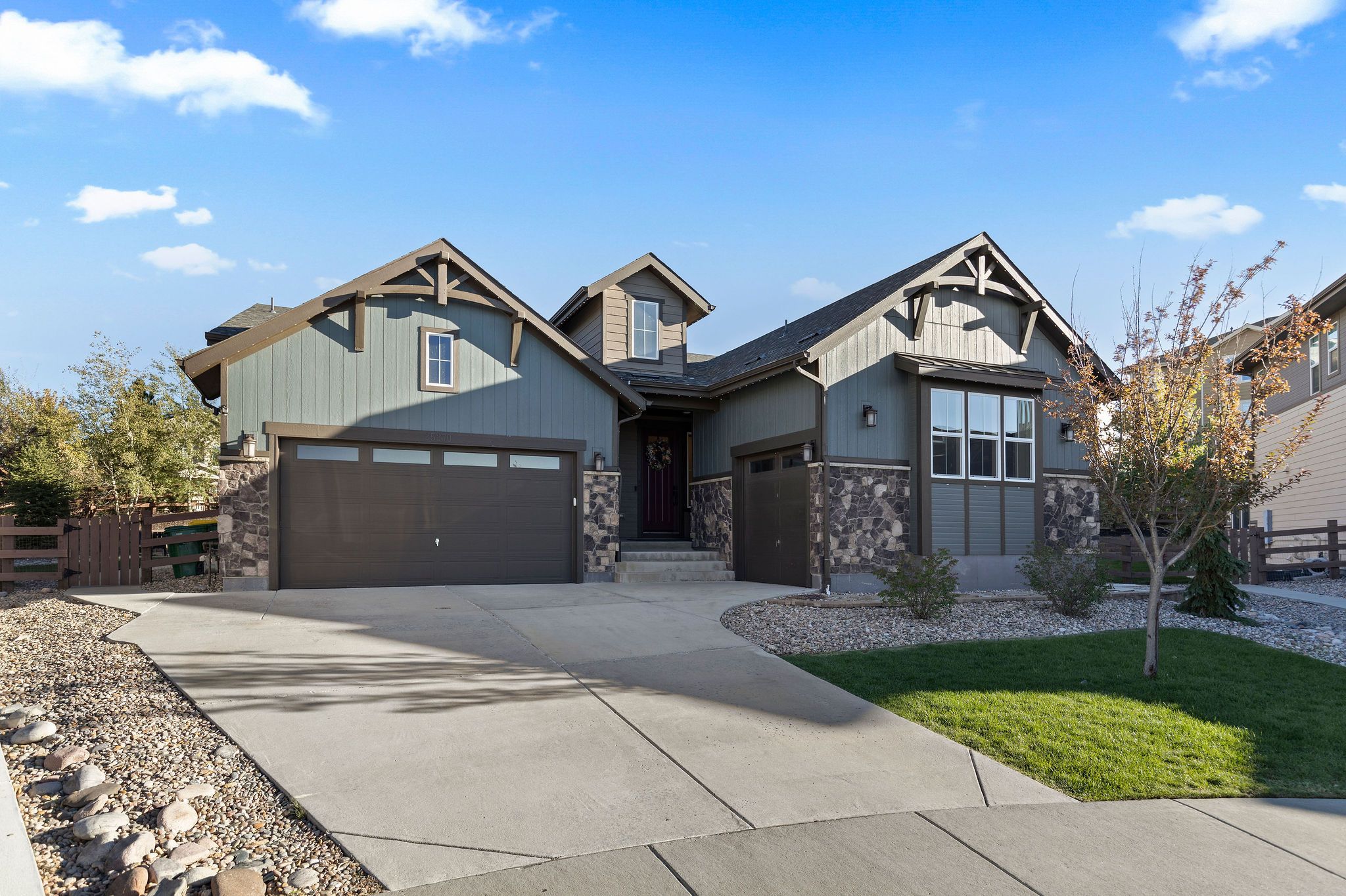  Luxury and comfort come together in this expansive ranch-style home - 物件實景