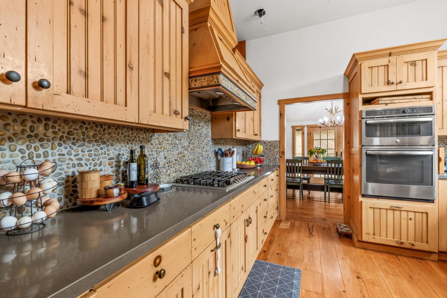 Salinas, California, 93907, United States, 3 Bedrooms Bedrooms, ,4 BathroomsBathrooms,Residential,For Sale,1899986
