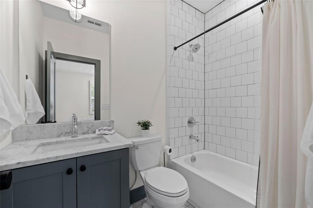 Atlanta, Georgia, 30307, United States, 3 Bedrooms Bedrooms, ,4 BathroomsBathrooms,Residential,For Sale,1950336