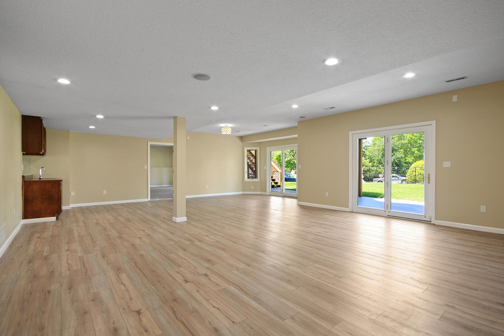 COLUMBIA, Missouri, 65203, United States, 5 Bedrooms Bedrooms, ,4 BathroomsBathrooms,Residential,For Sale,1934961