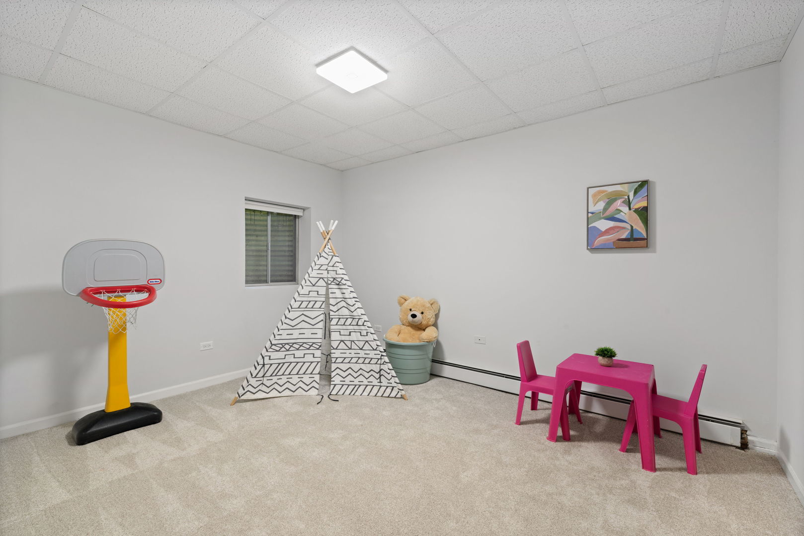 Oak Brook, Illinois, 60523, United States, 7 Bedrooms Bedrooms, ,5 BathroomsBathrooms,Residential,For Sale,1990925