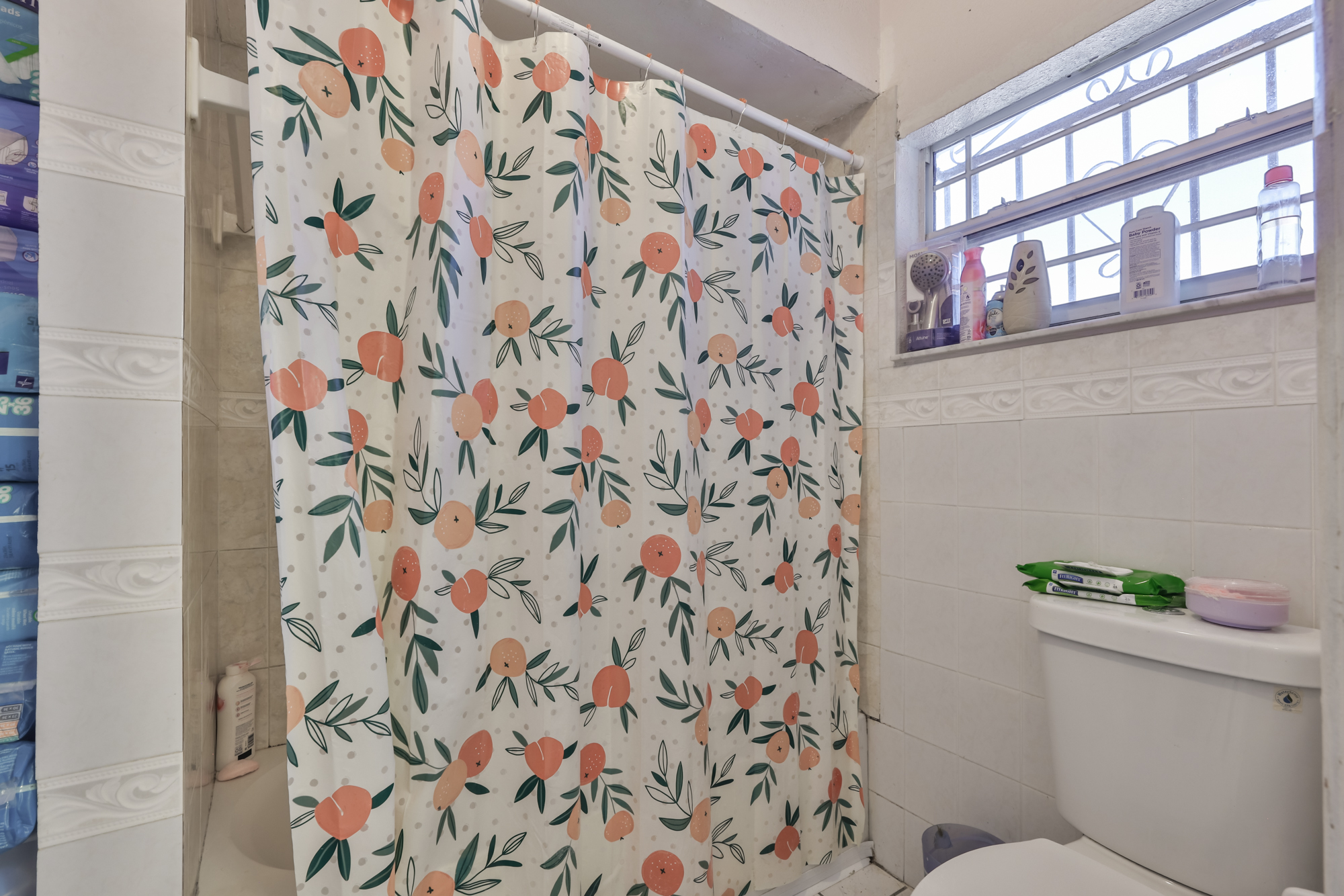 Tampa, Florida, 33603, United States, 3 Bedrooms Bedrooms, ,2 BathroomsBathrooms,Residential,For Sale,1995425