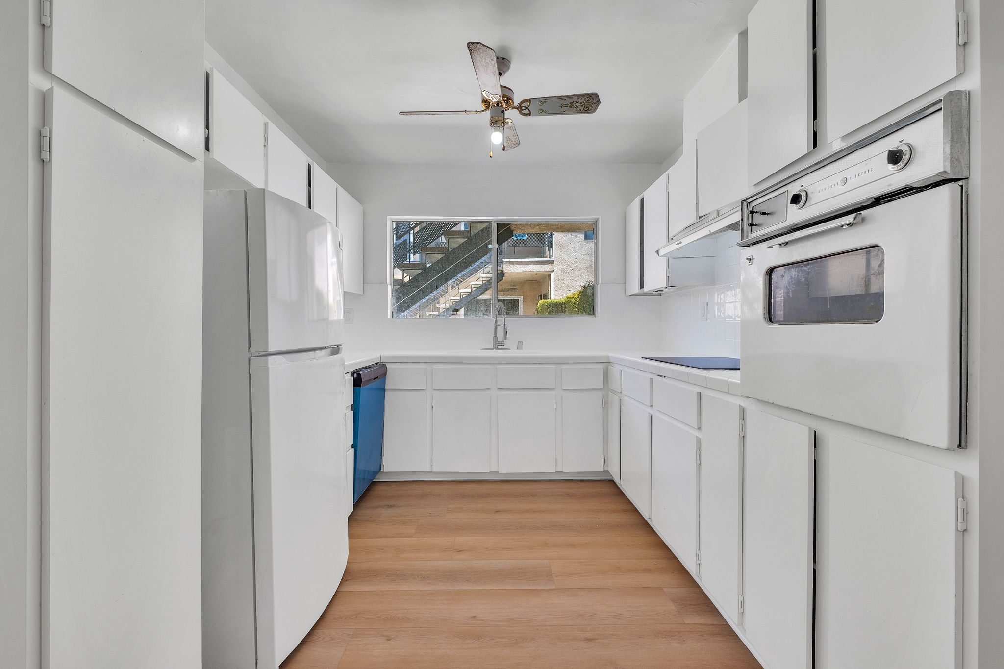  5232 Corteen Place Unit 10, Los Angeles, CA 91607 - 物件實景