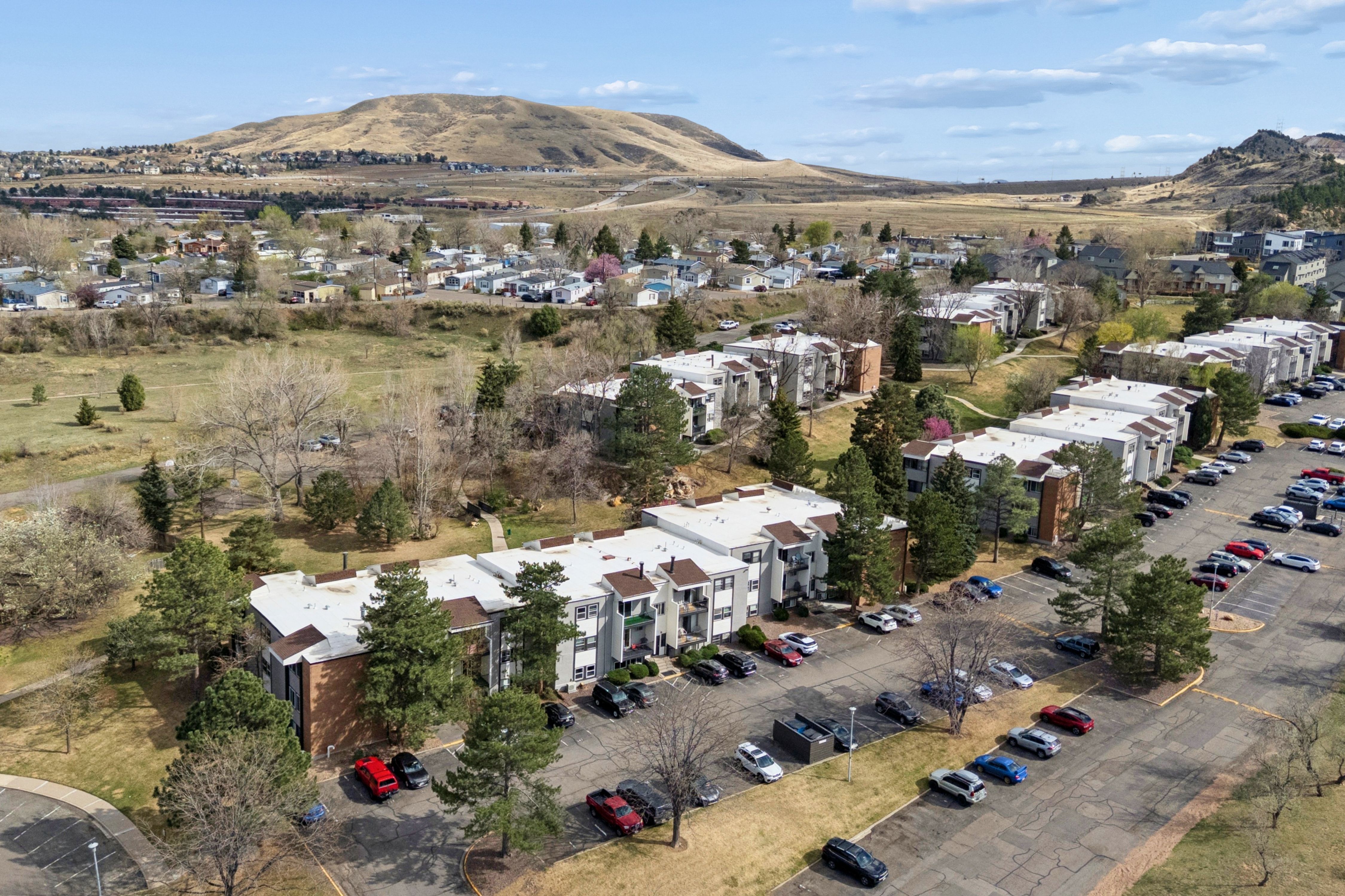  Move-In Ready Condo In Prime Golden Location - 物件實景