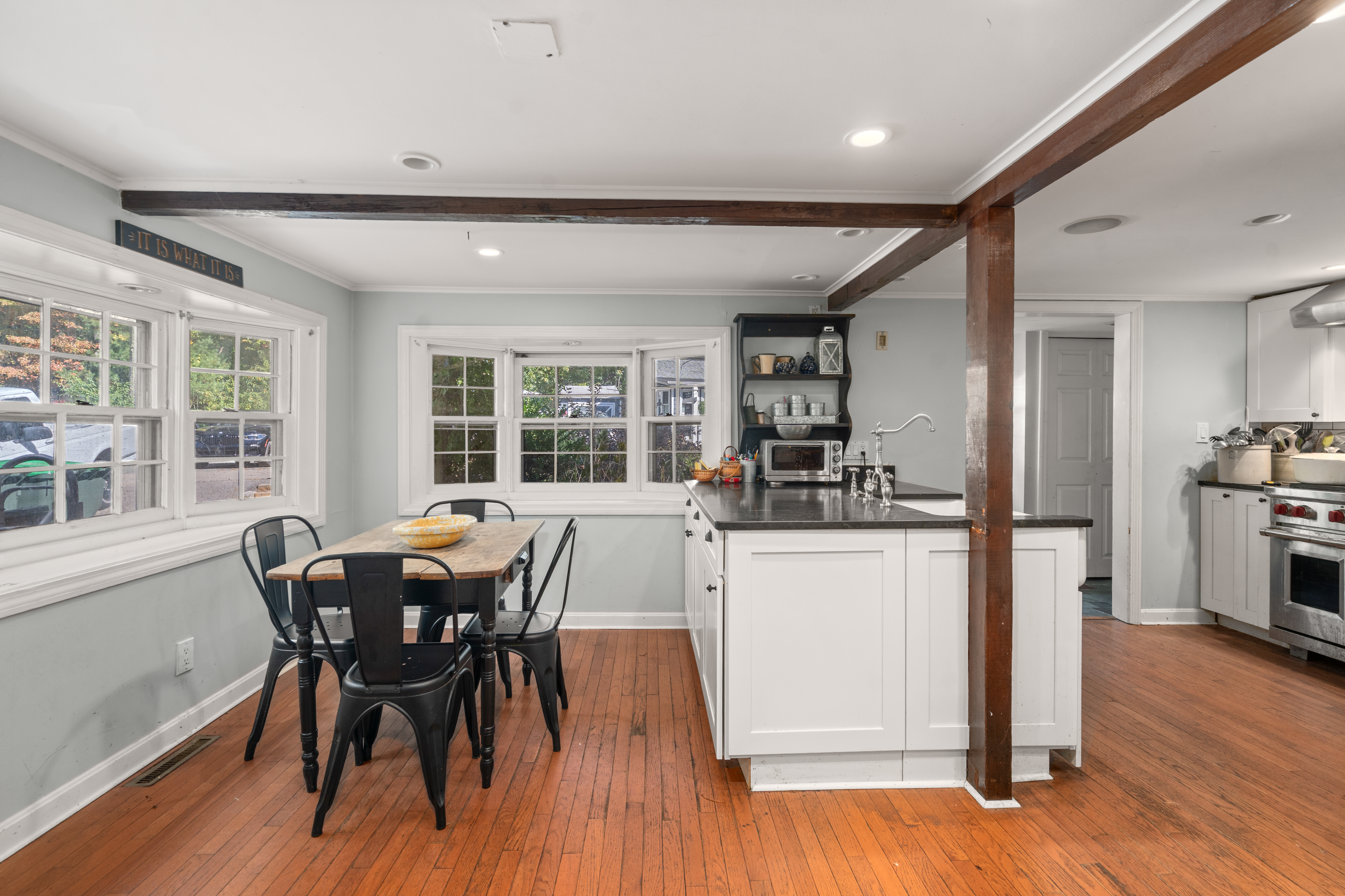  28 Davis Road, Stow, MA, 01775 - 物件實景