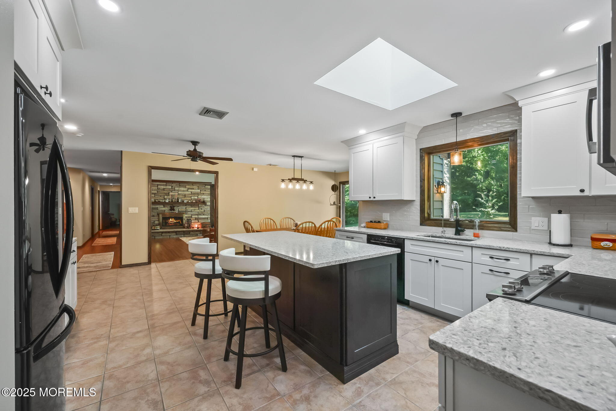 Manalapan, New Jersey, 07726, United States, 3 Bedrooms Bedrooms, ,3 BathroomsBathrooms,Residential,For Sale,1940205